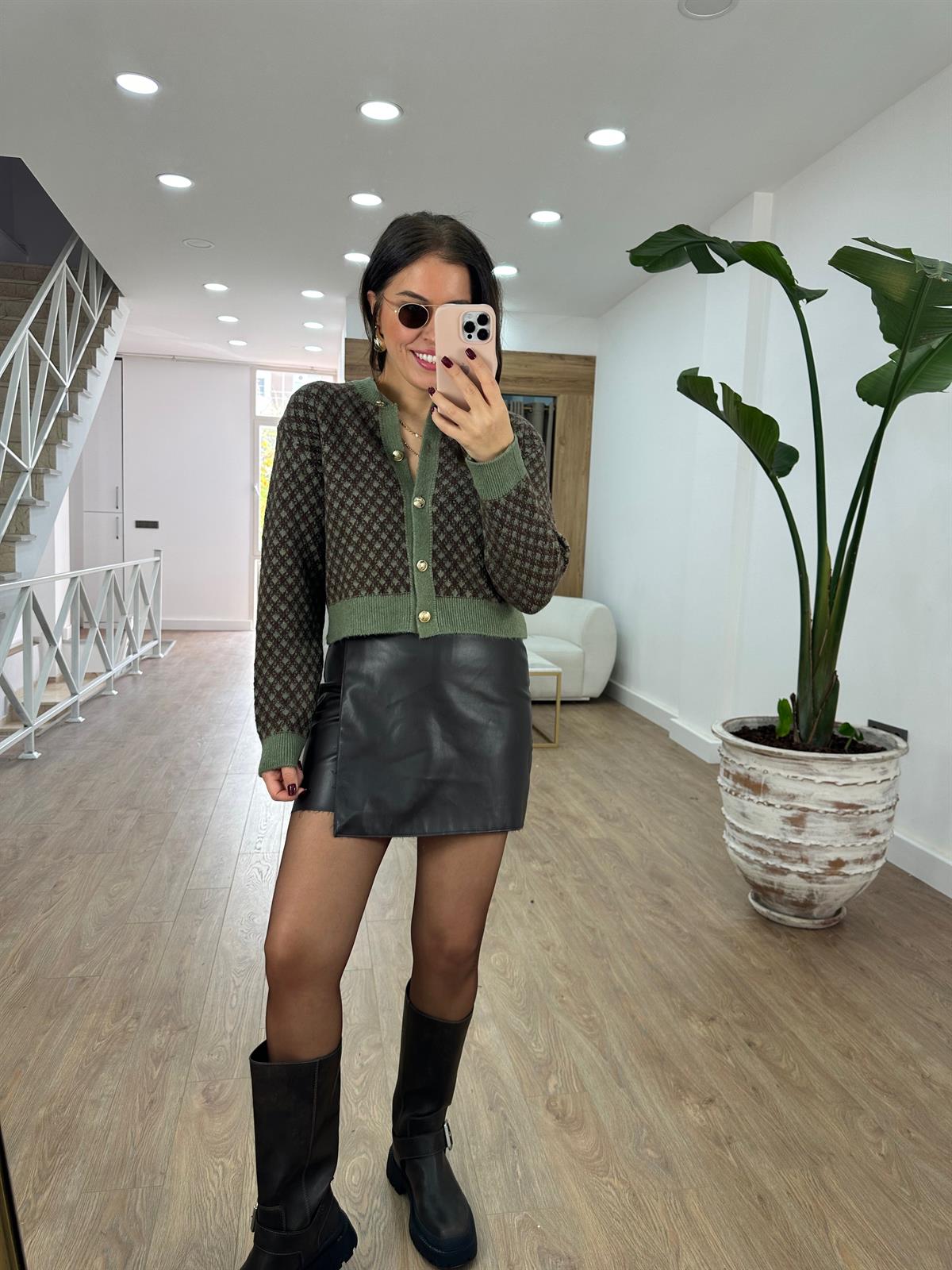 Gold Düğmeli Kahve Desenli Haki Hırka