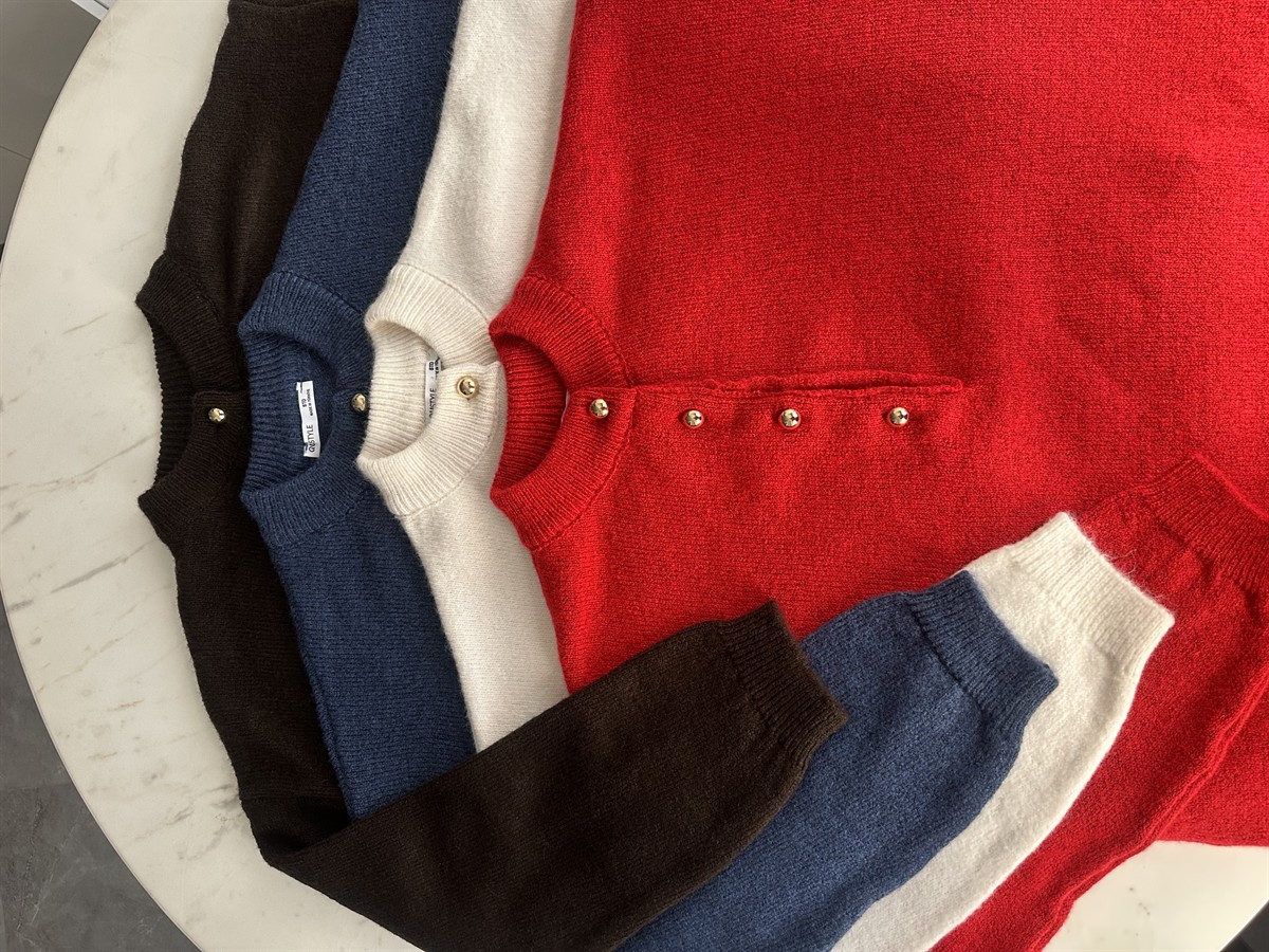 Gold Düğmeli Kazak - Kırmızı