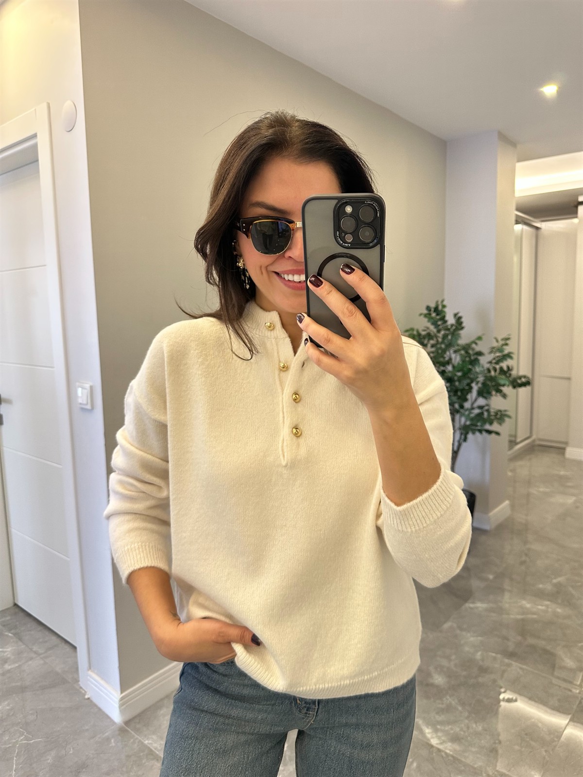 Gold Düğmeli Kazak - Krem