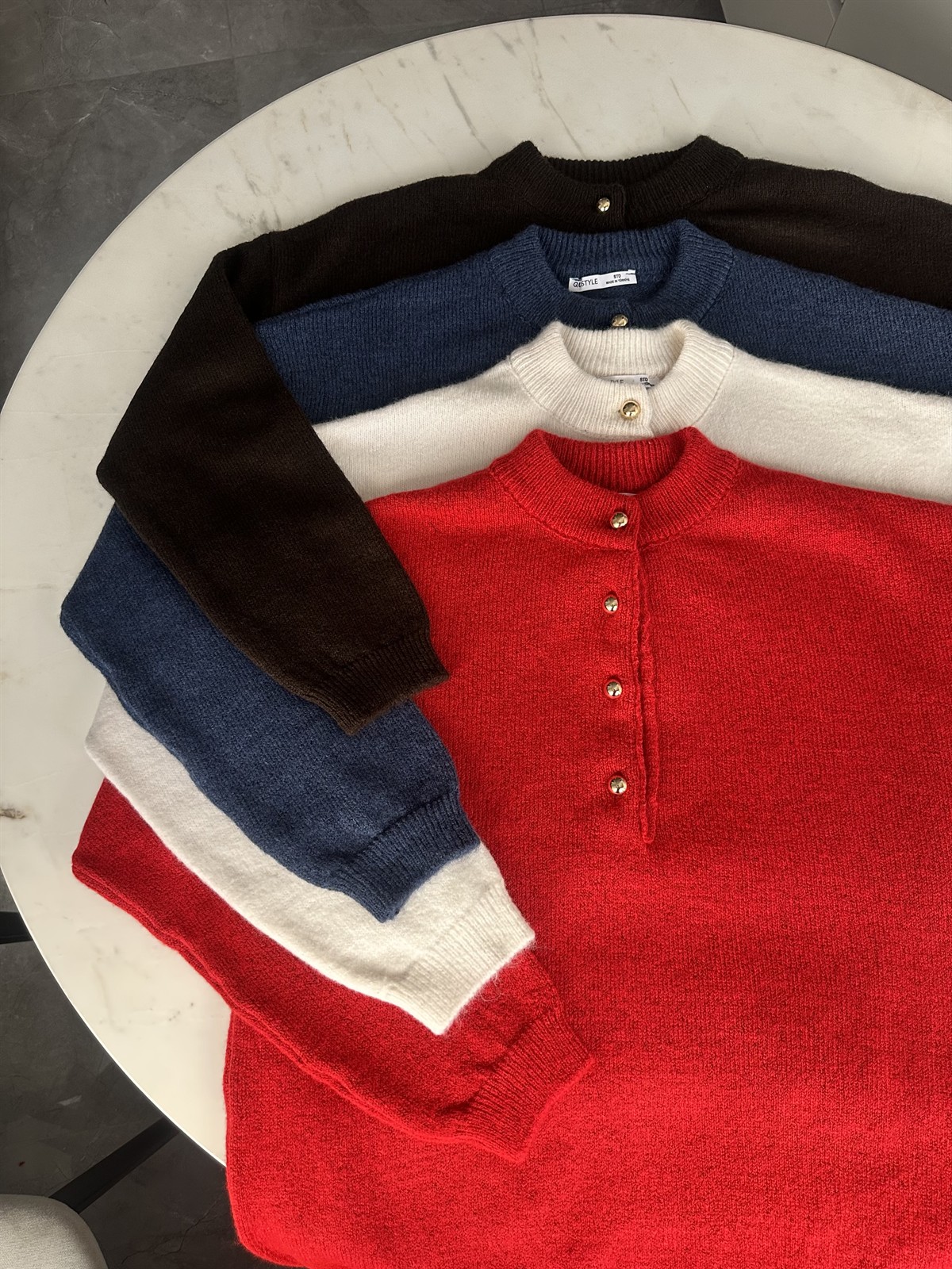 Gold Düğmeli Kazak - Krem