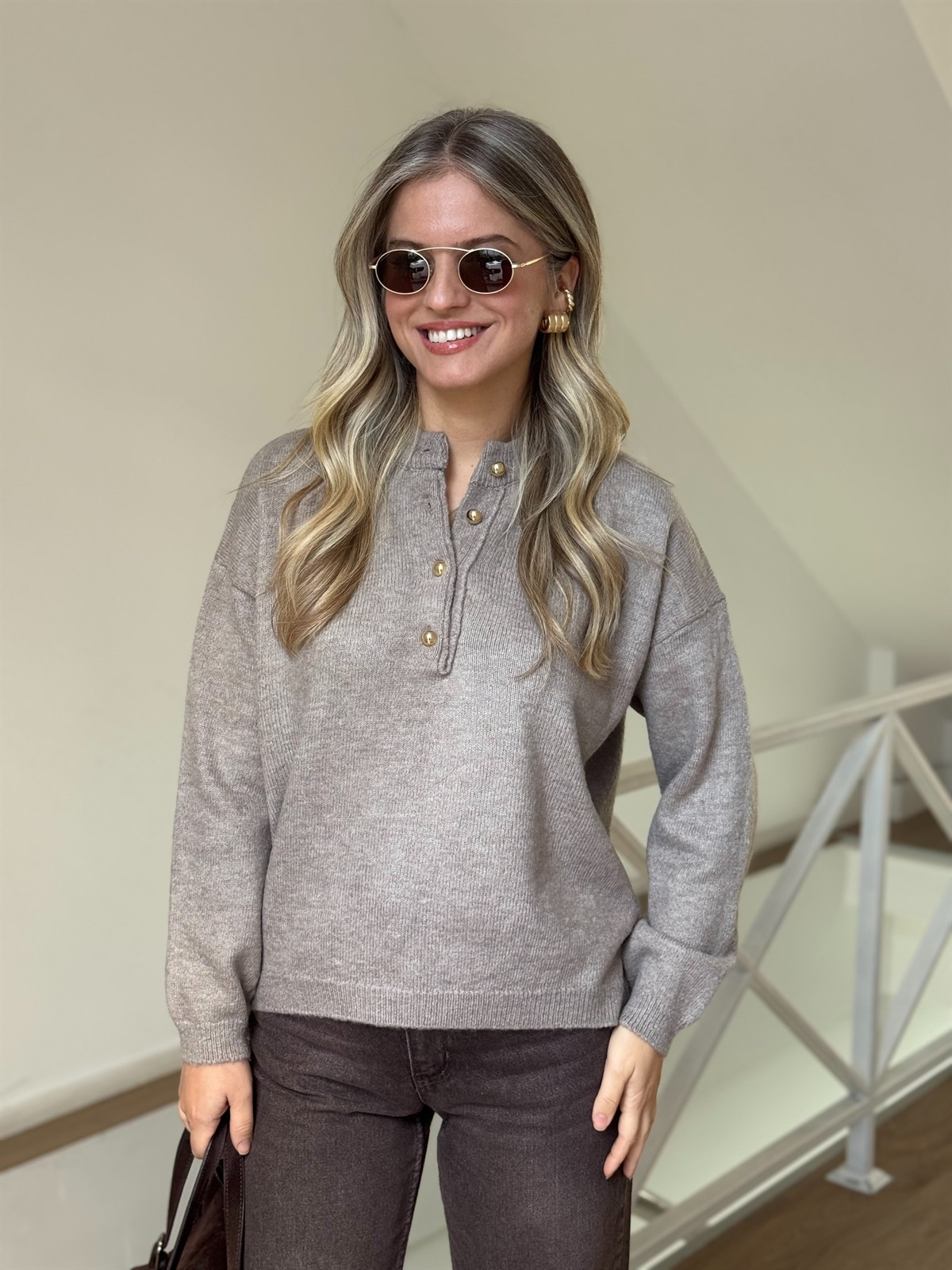 Gold Düğmeli Kazak - Vizon 