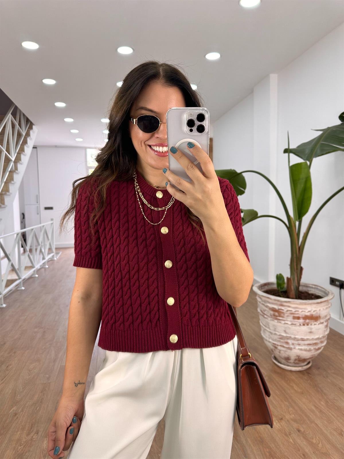 Gold Düğmeli Örgü Desenli Hırka - Bordo