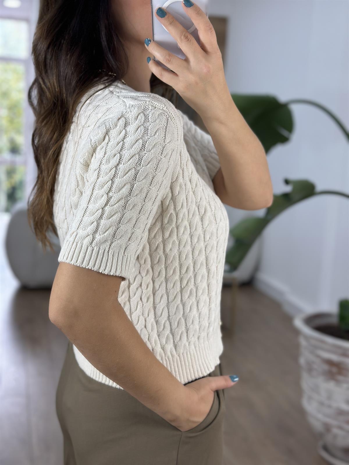 Gold Düğmeli Örgü Desenli Hırka - Ekru