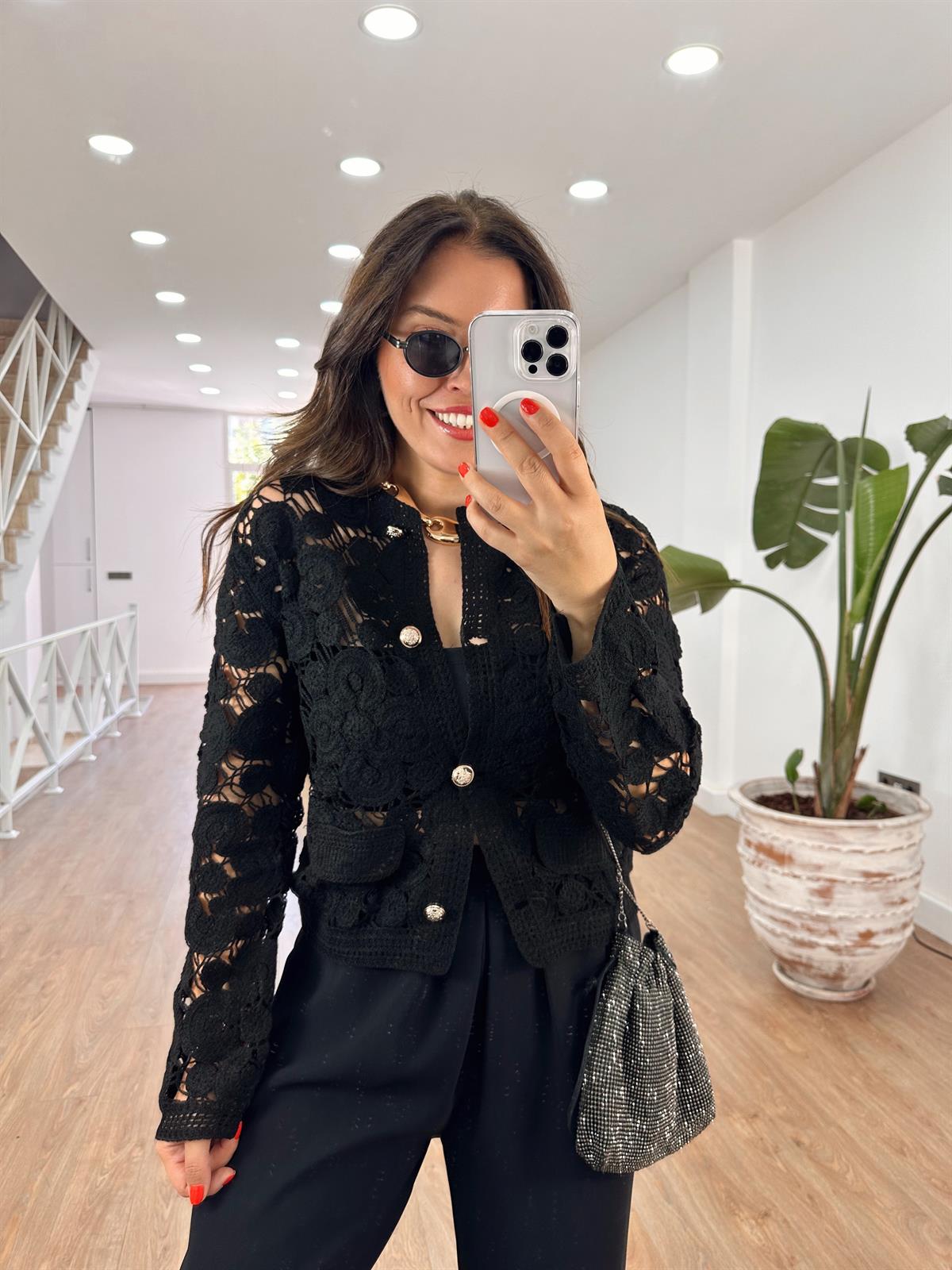 Gold Düğmeli Örme Hırka - Siyah