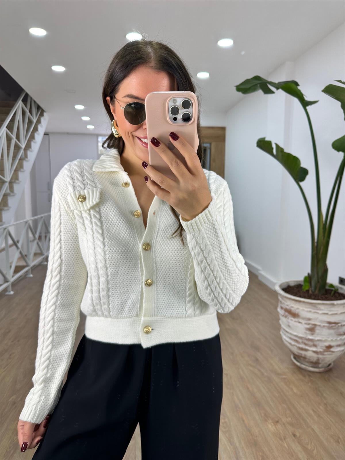 Gold Düğmeli Polo Yaka Saç Örgü Desen Hırka-Ekru