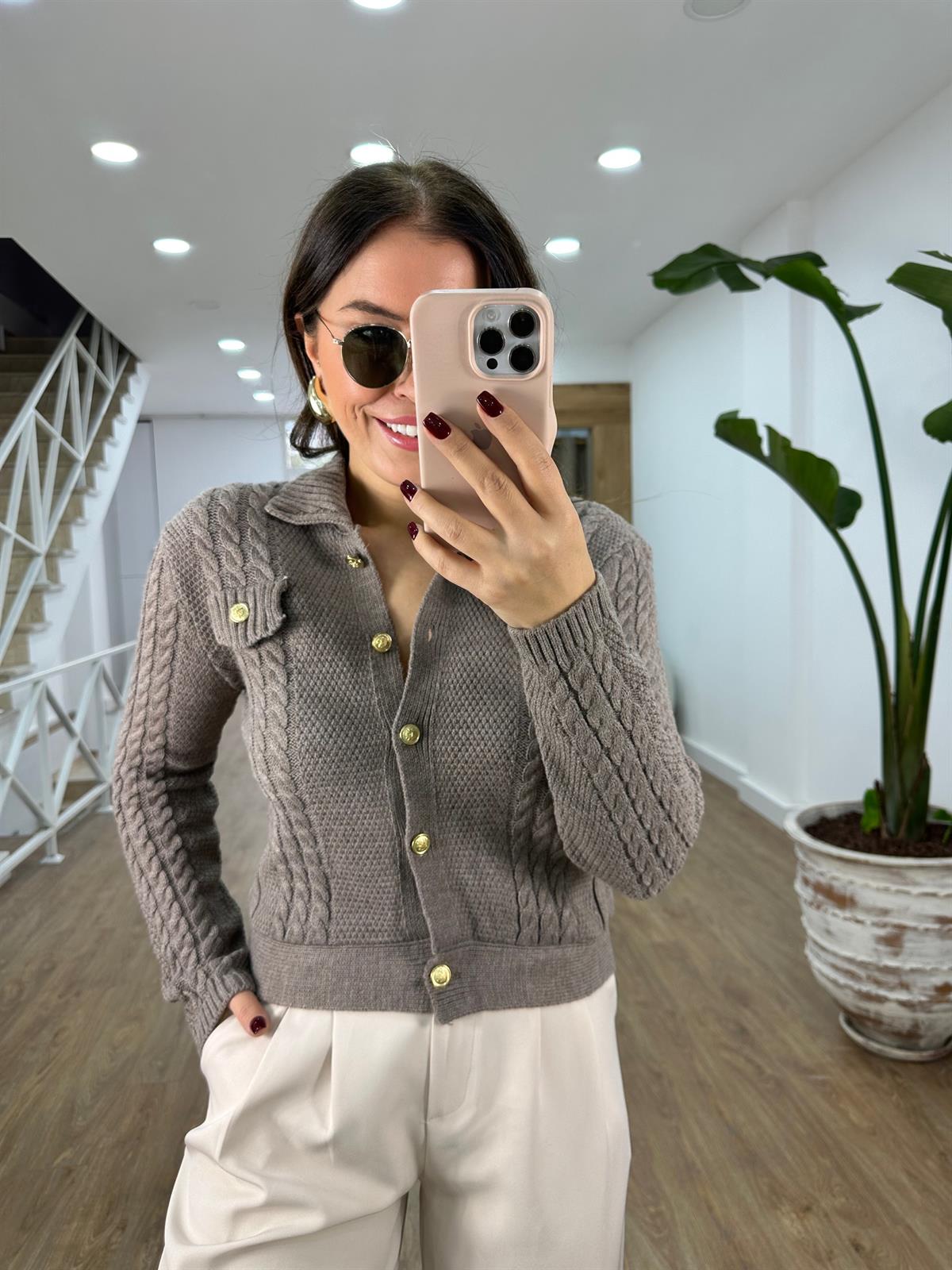 Gold Düğmeli Polo Yaka Saç Örgü Desen Hırka-Vizon