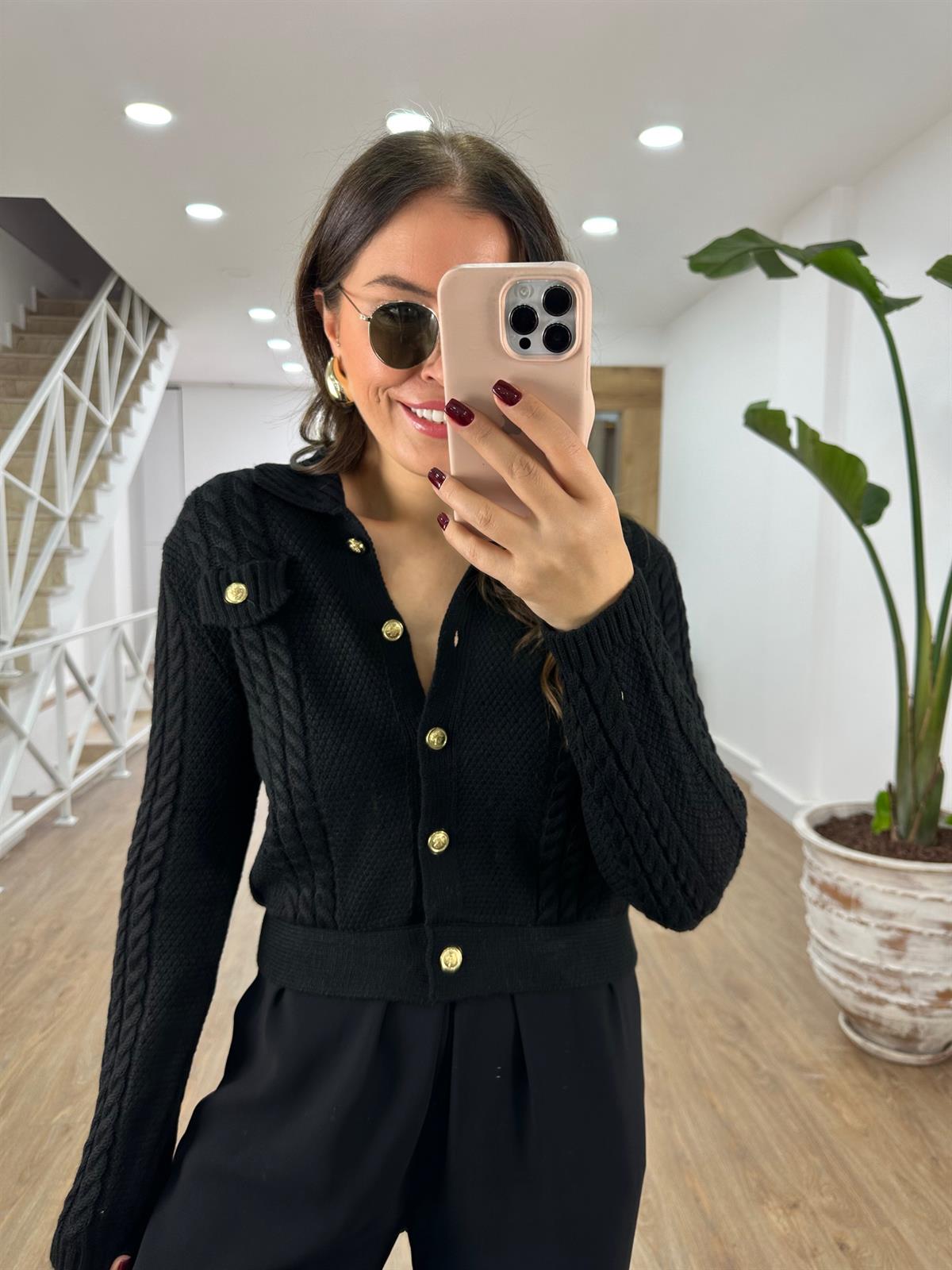 Gold Düğmeli Polo Yaka Saç Örgü Desen Hırka-Siyah