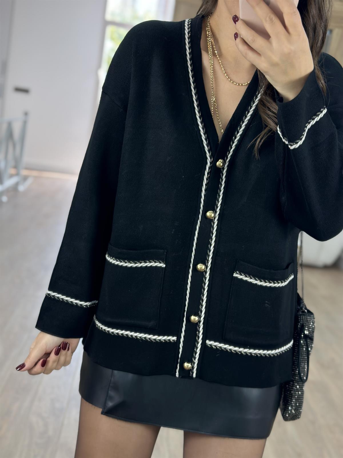 Gold Düğmeli Sim Detaylı Uzun Hırka-Siyah