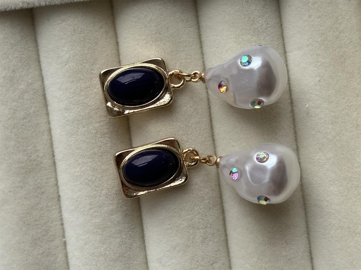 Gold İnci Detay Hologram Taşlı Küpe 3,5cm