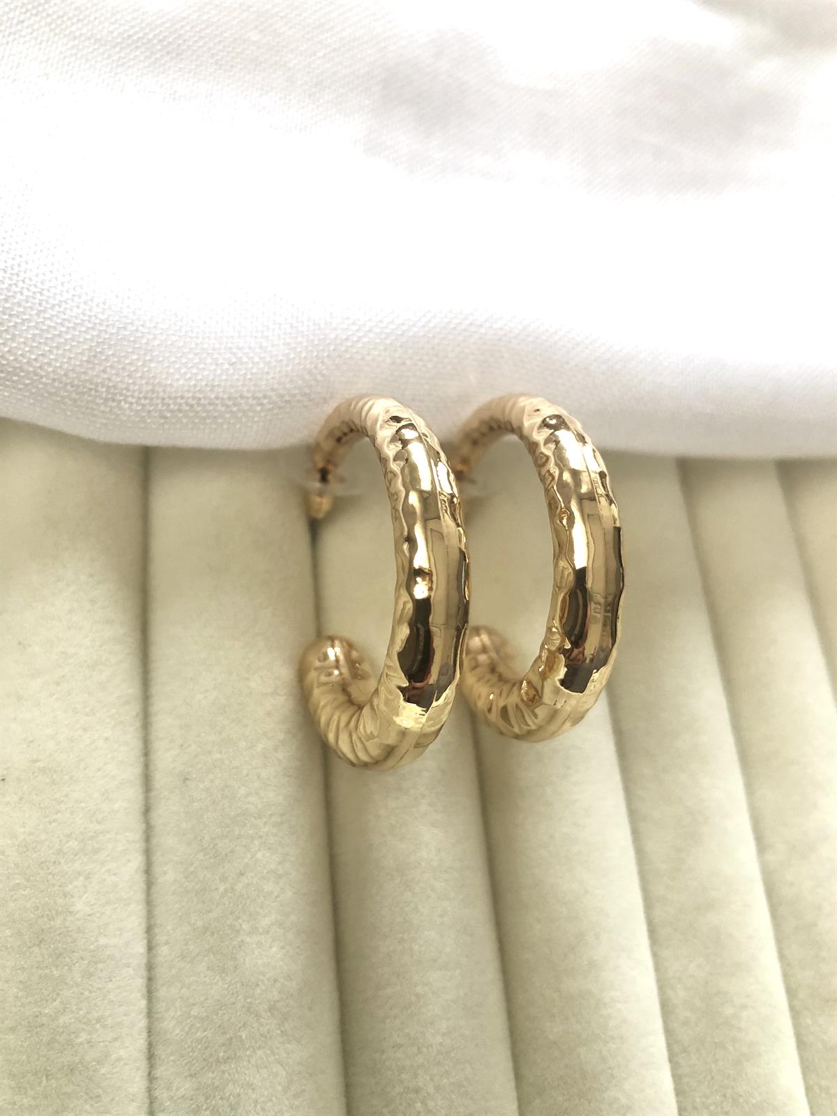 Gold Oval Küpe