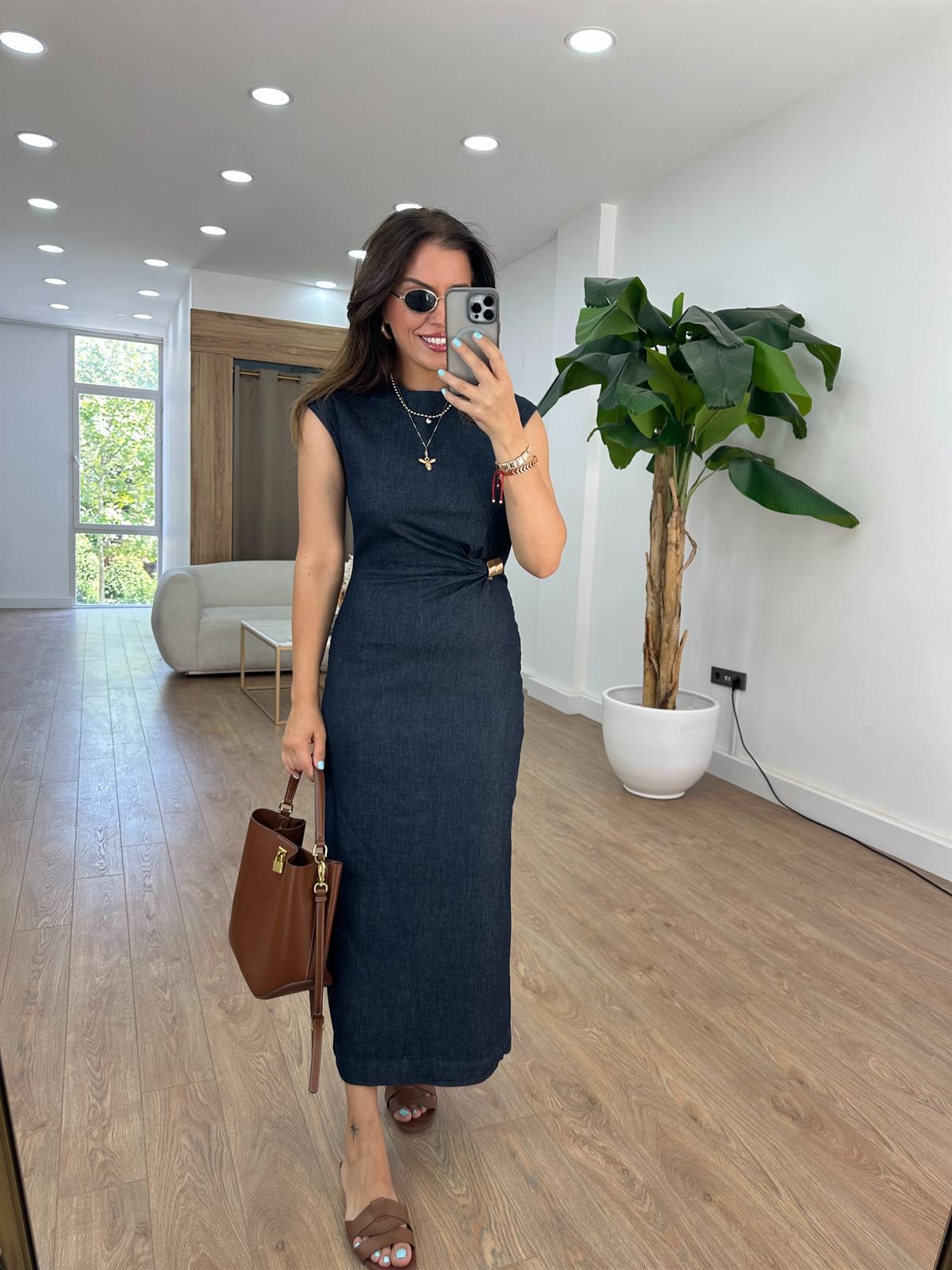 Gold Toka Detaylı Midi Denim Elbise 