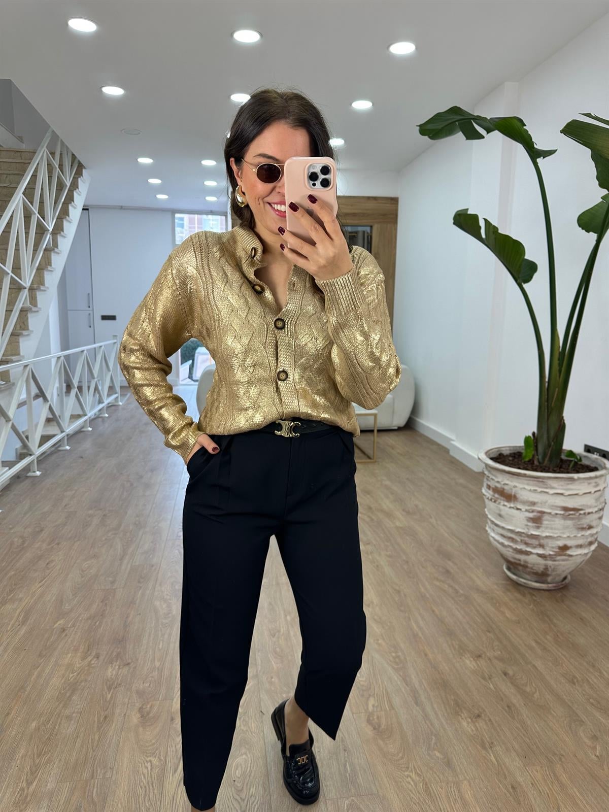 Gold Varaklı Düğmeli Hırka