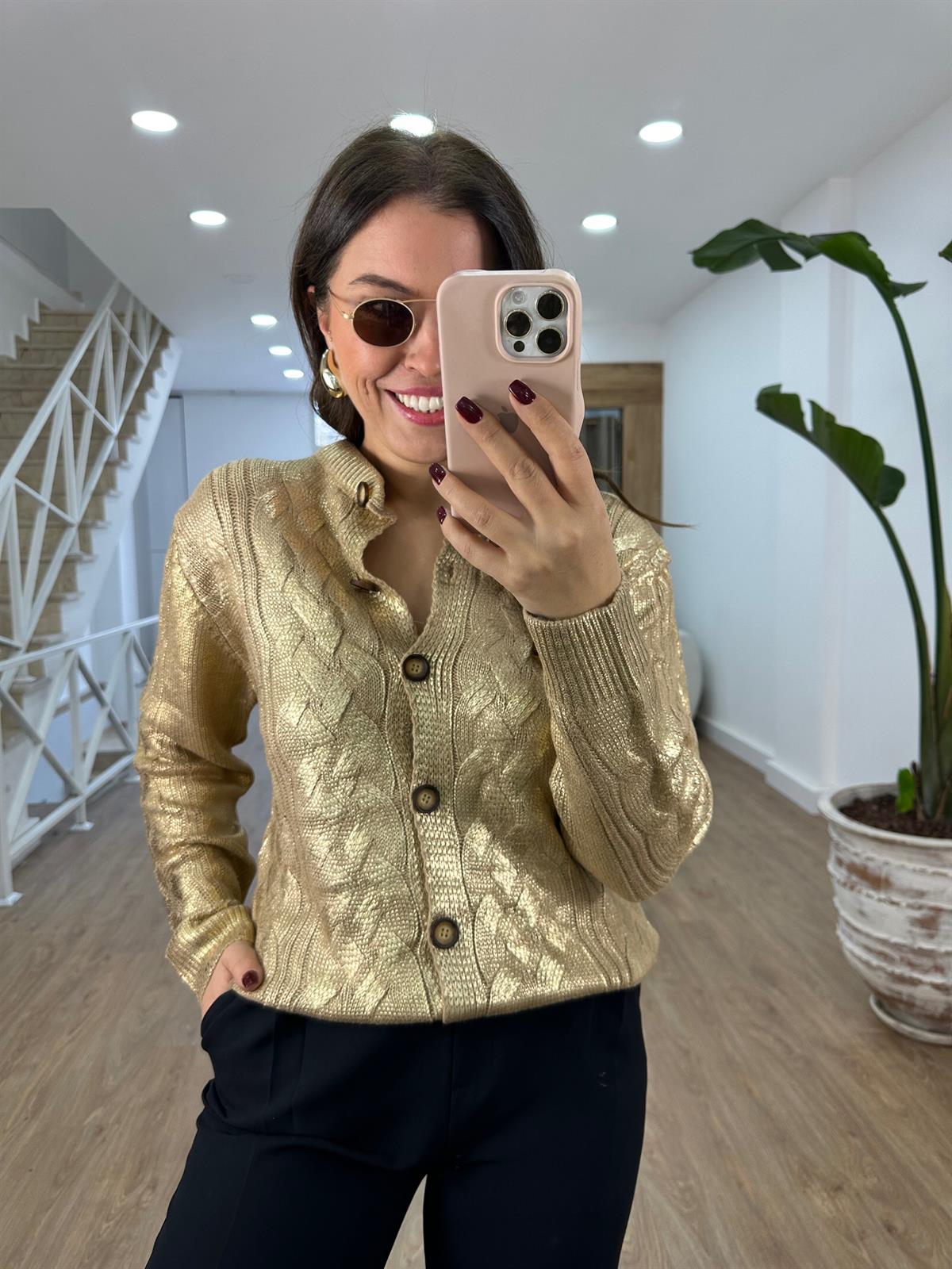 Gold Varaklı Düğmeli Hırka