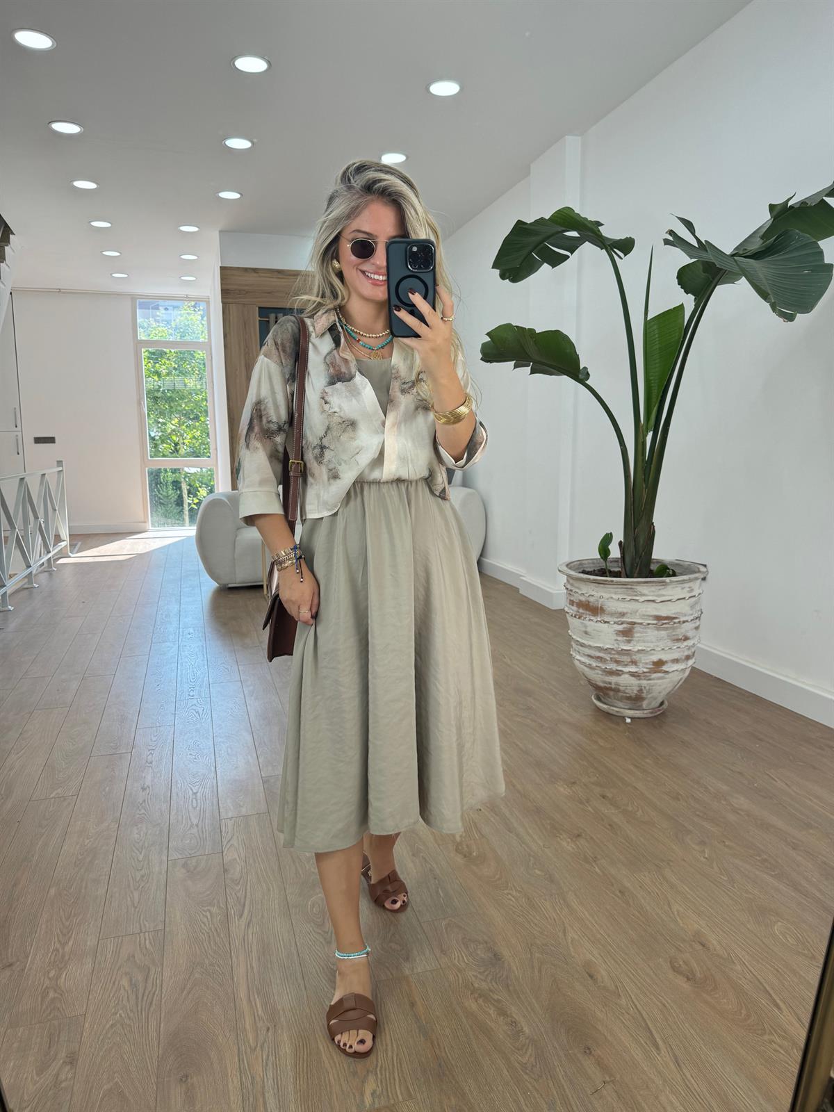 Gömlek Detaylı Beli Lastikli Tiril Elbise-Taş