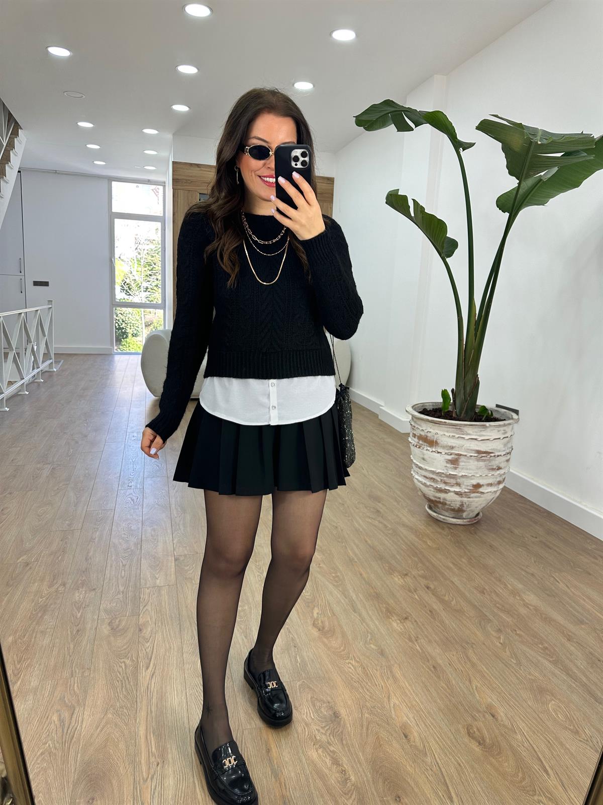 Gömlek Detaylı Saç Örgülü Kazak-Siyah