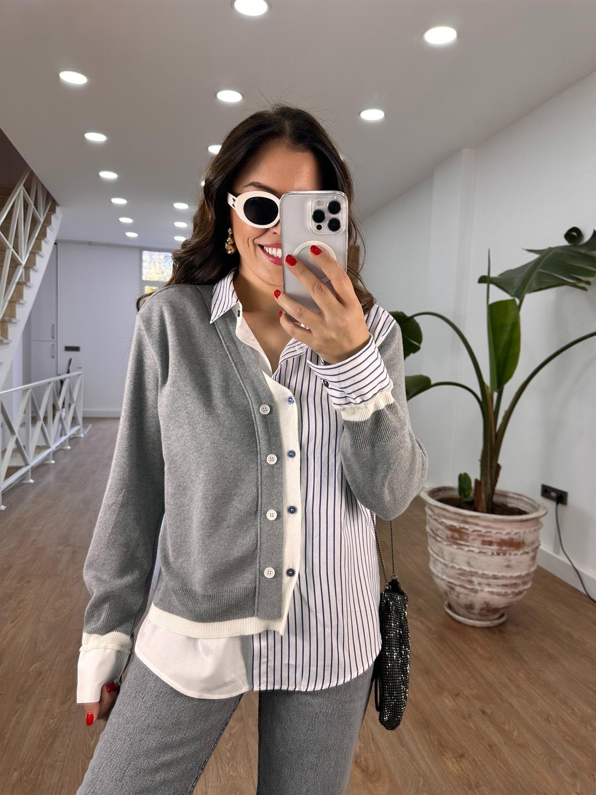 Gömlek Detaylı Tasarım Hırka - Gri