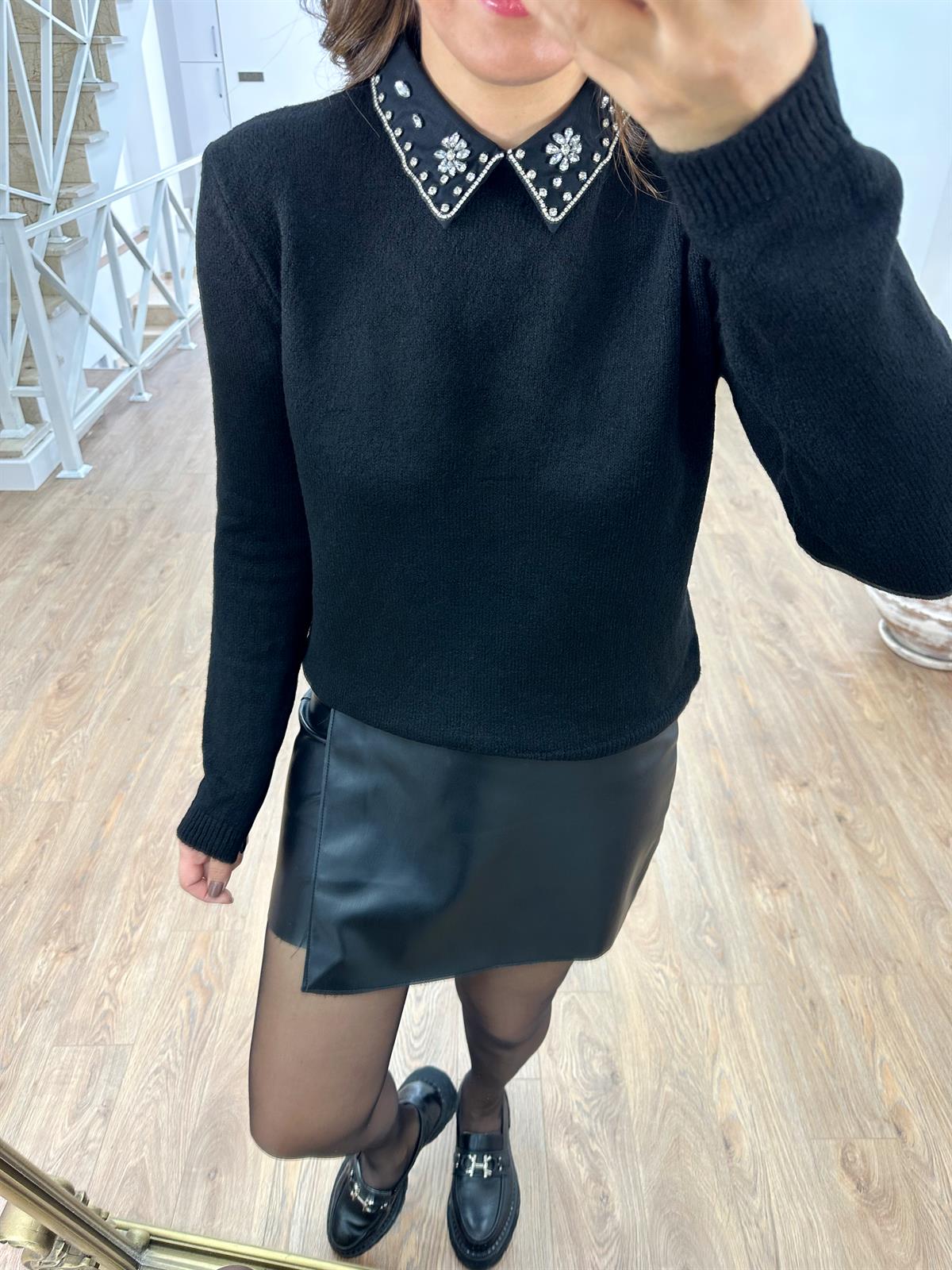 Gömlek Yaka Taşlı Triko-Siyah