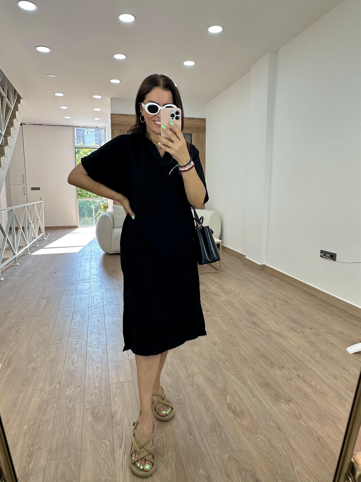 Gömlek Yaka Yırtmaçlı Salaş Elbise-Siyah