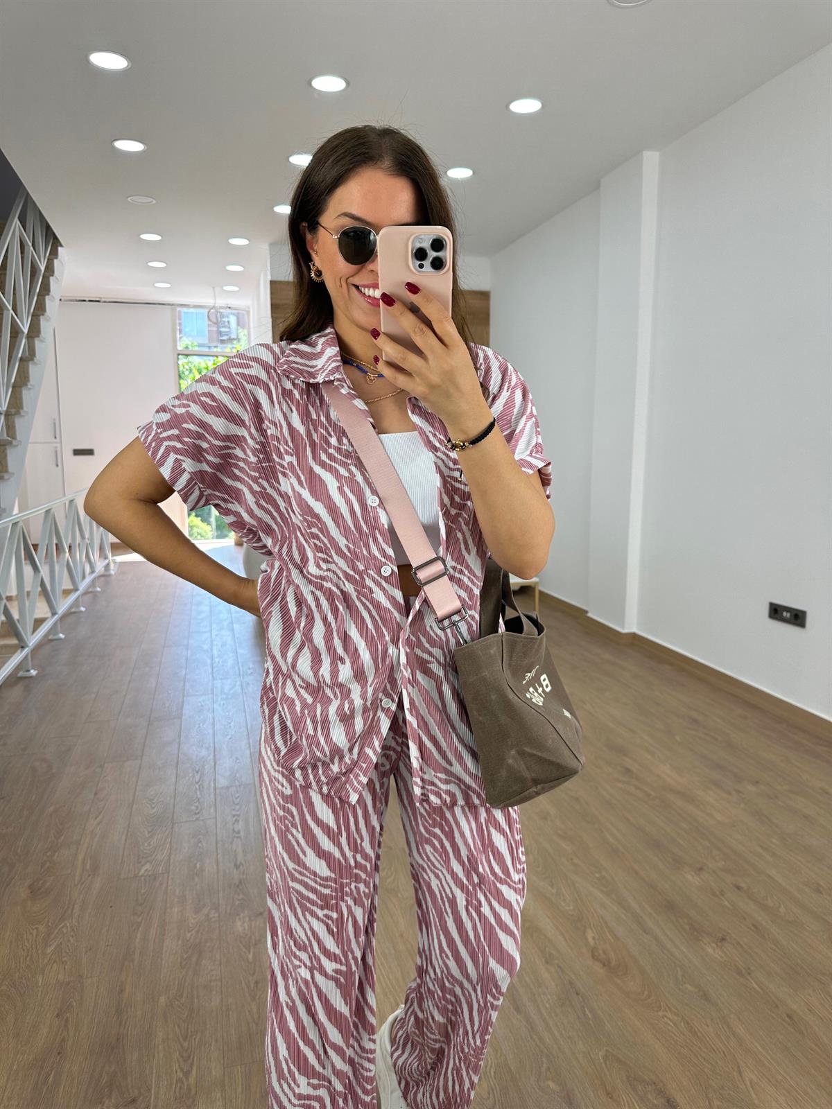 Gömlekli Piliseli Takım-Pembe