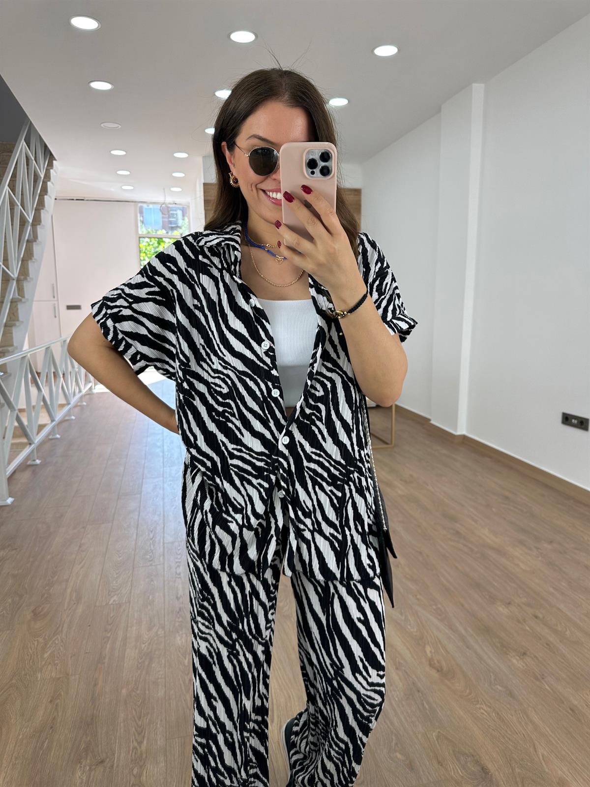 Gömlekli Piliseli Takım-Siyah