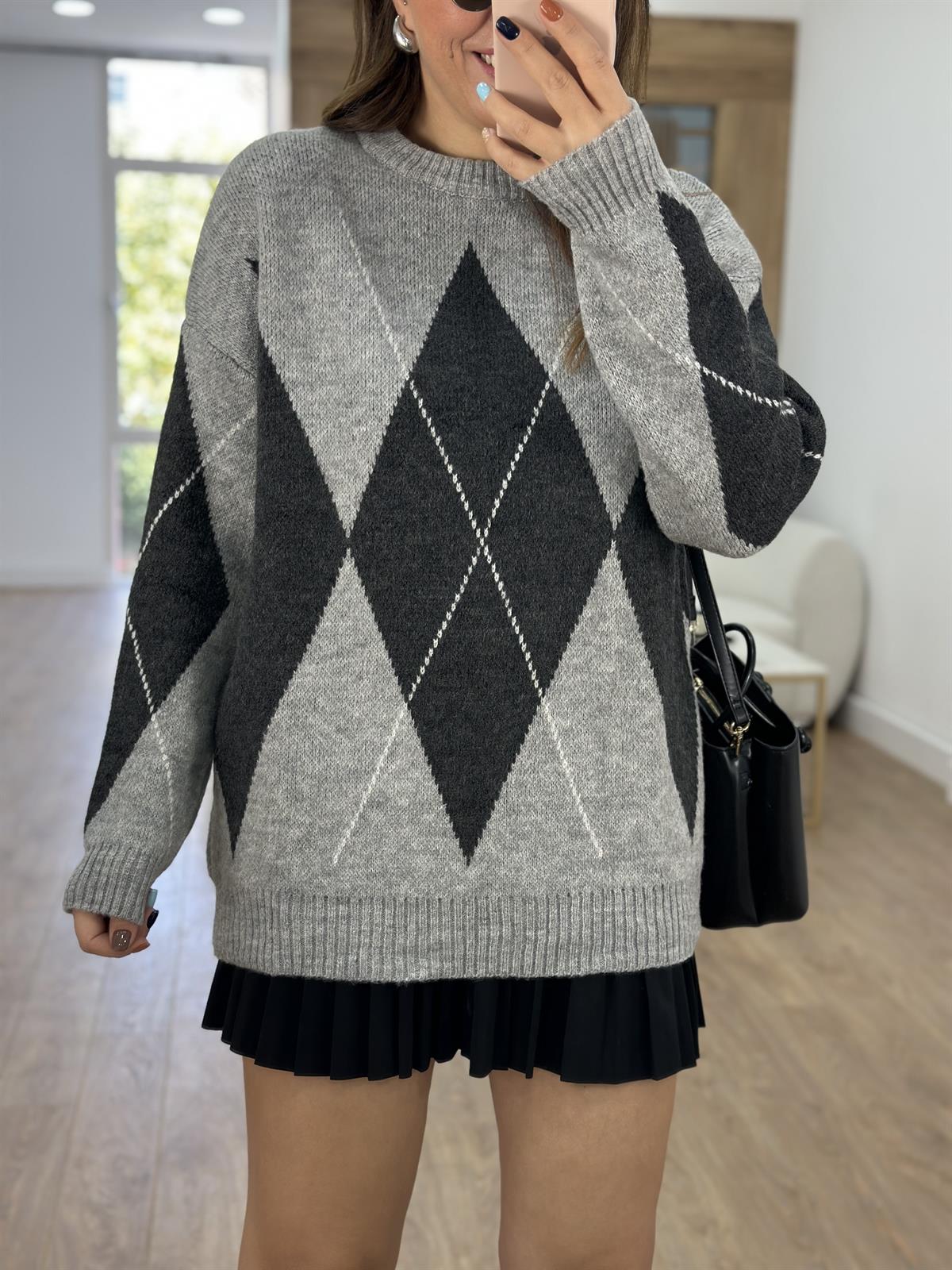 Gri Siyah Baklava Desenli Kazak