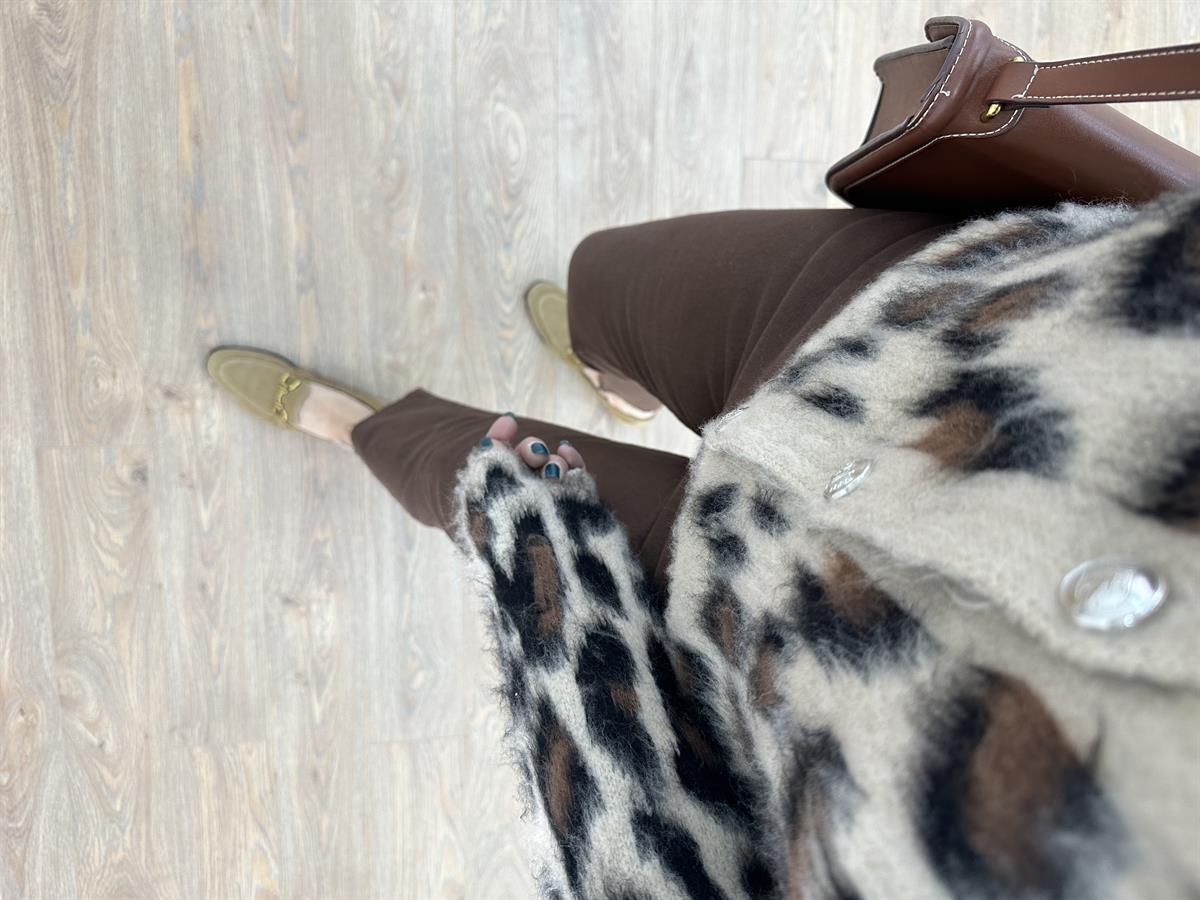 Gümüş Düğmeli Leopar Desen Hırka-Bej