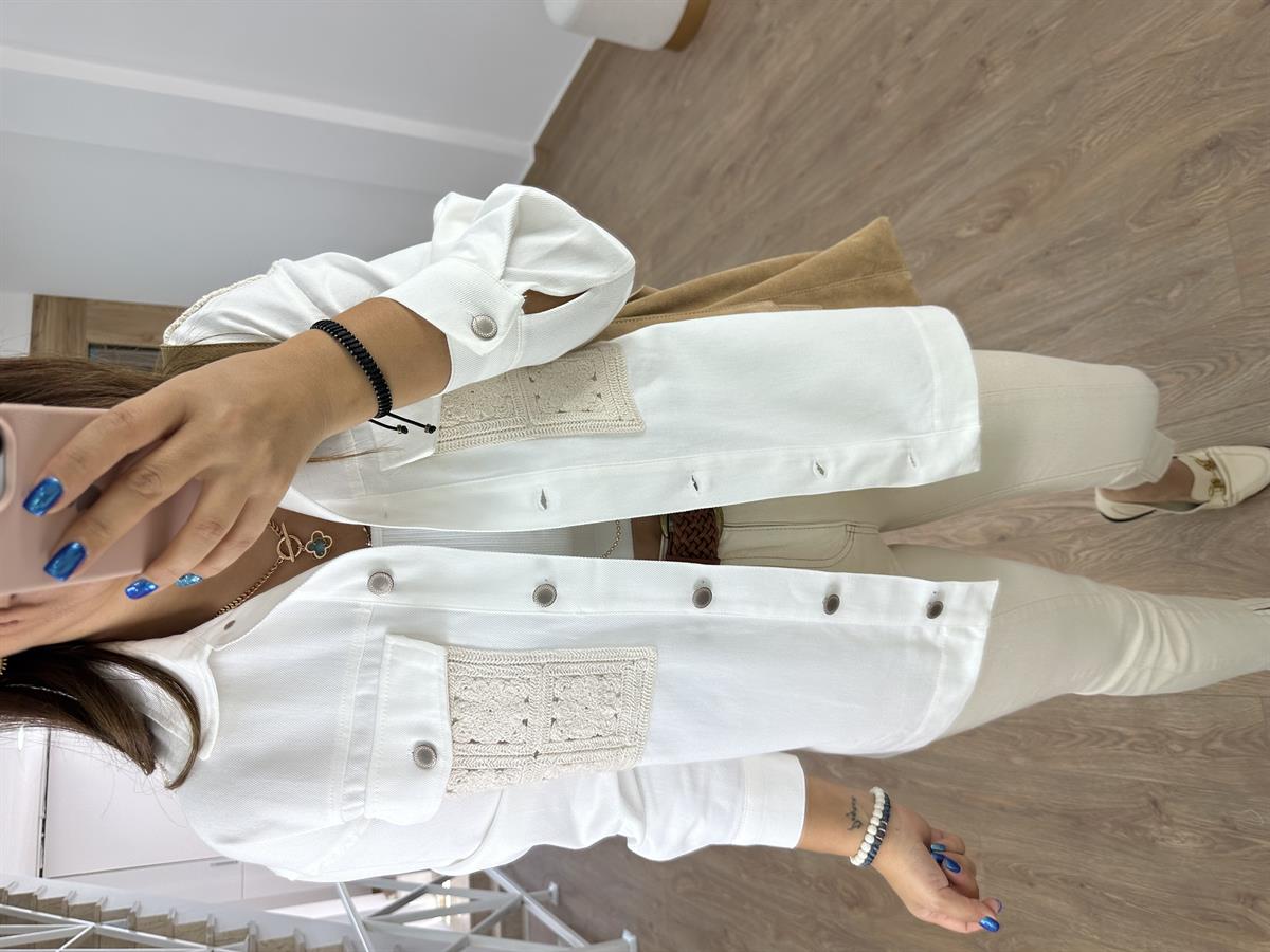 Güpür Detaylı Gabardin Ceket-Ekru