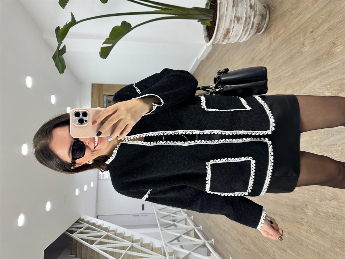 Güpür Detaylı Kaşe Ceket-Siyah