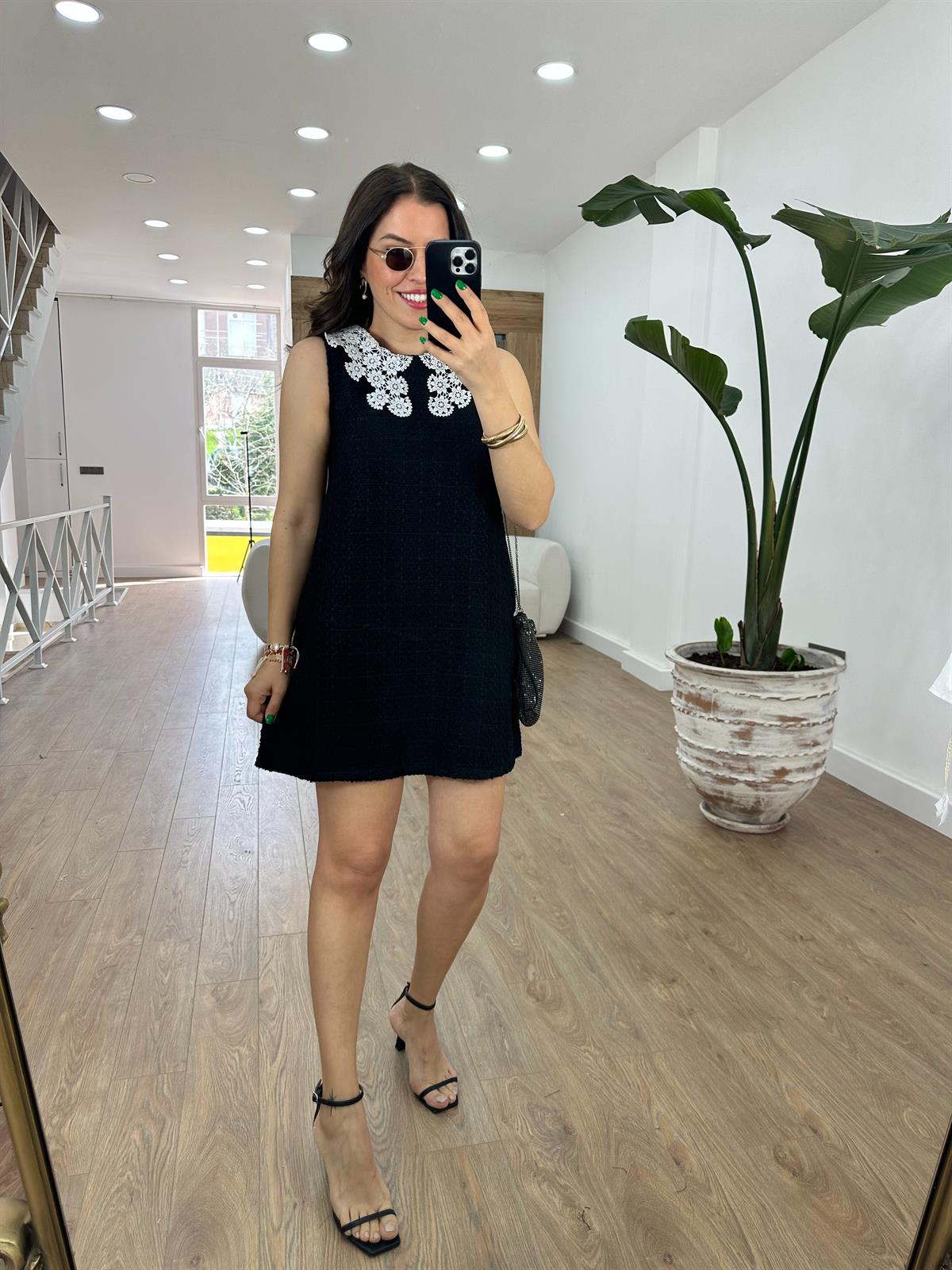 Güpür Detaylı Tüvit Elbise