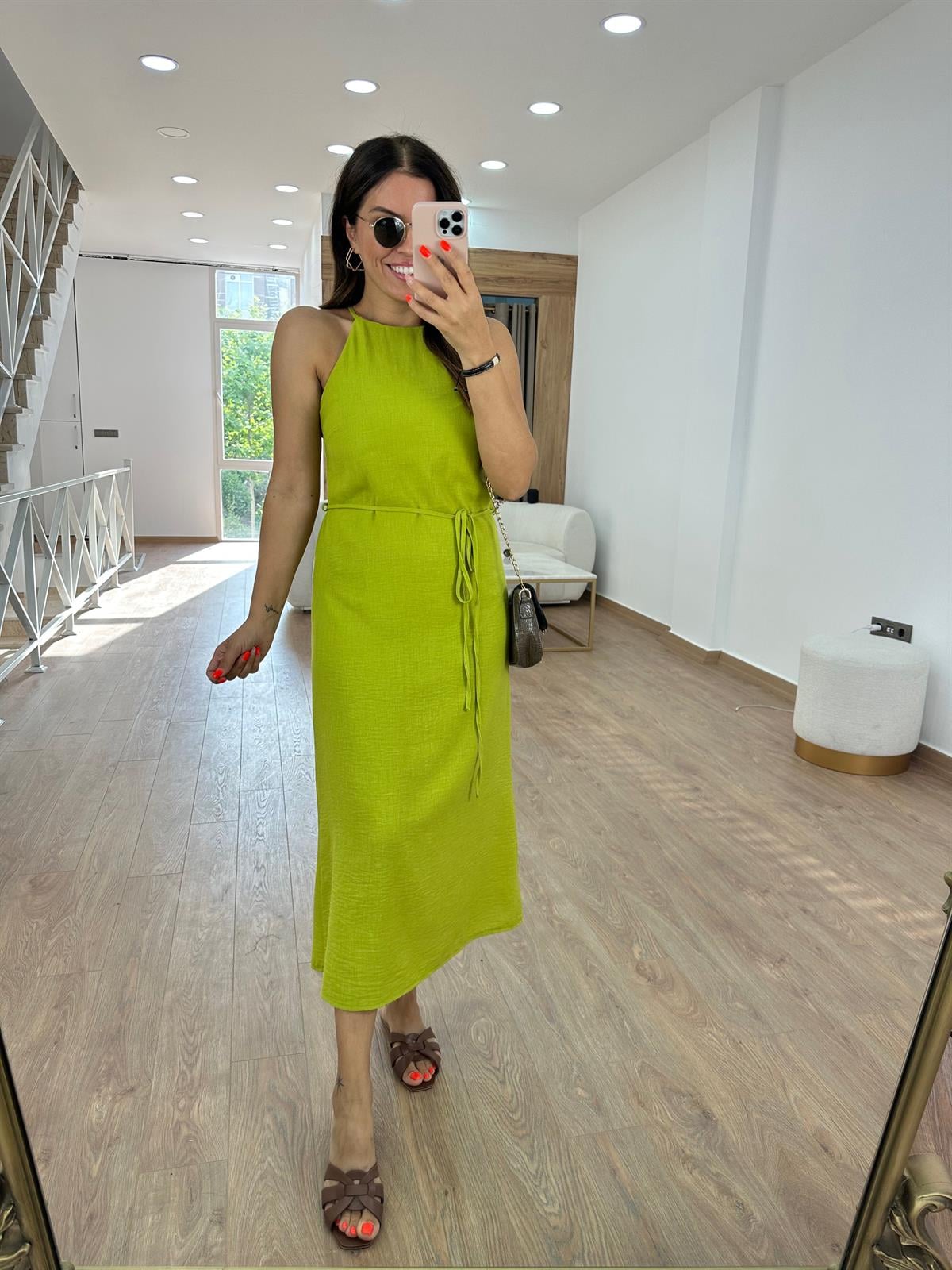 Halter Yaka Beli Kuşaklı Elbise-Fıstık Yeşili