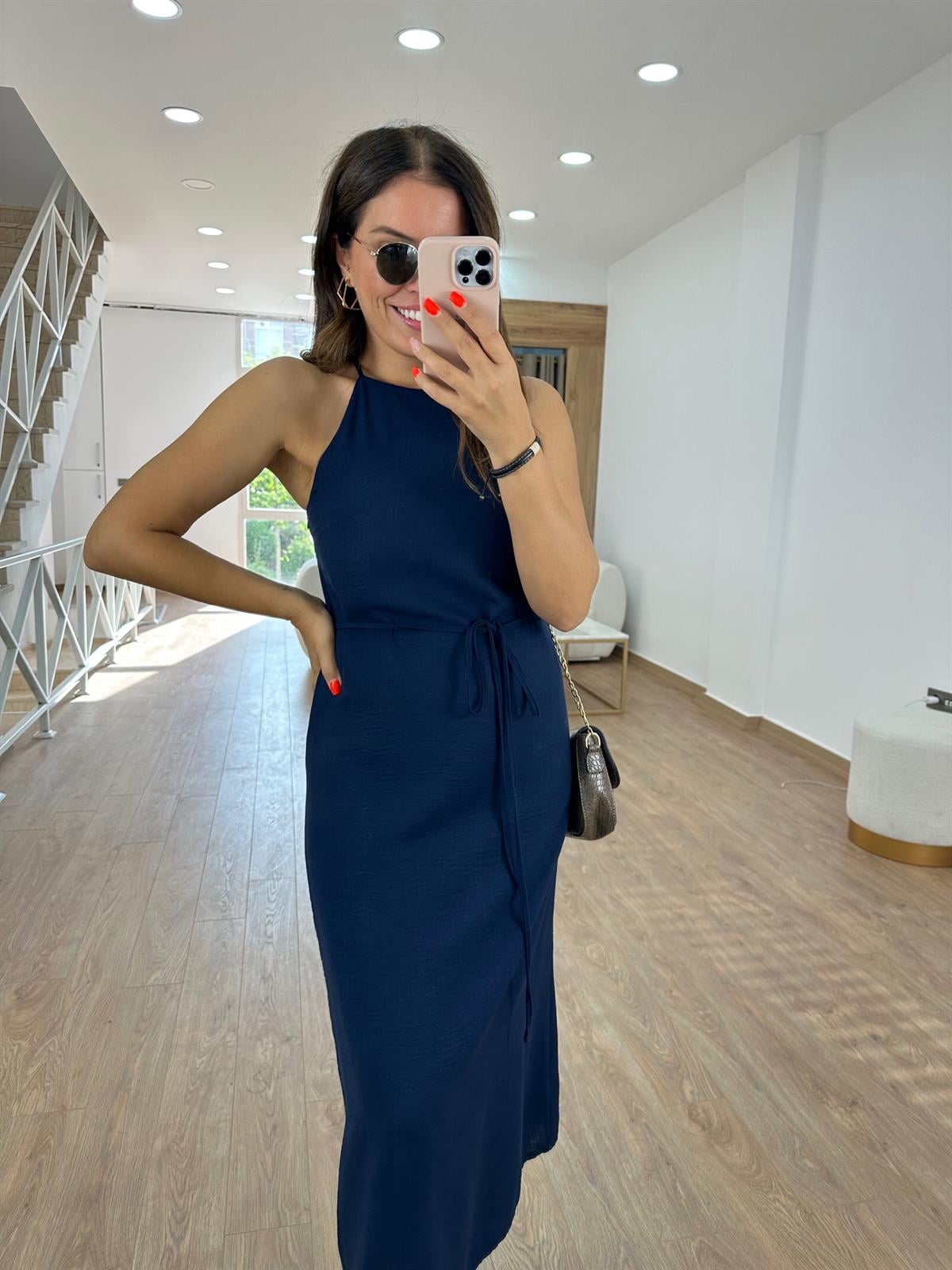 Halter Yaka Beli Kuşaklı Elbise-Lacivert