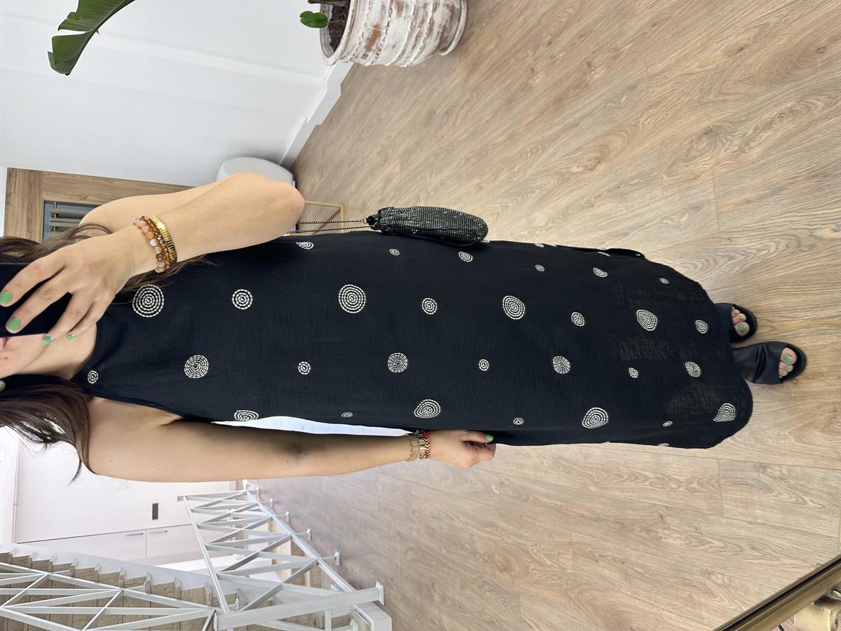 Halter Yaka Nakışlı Elbise