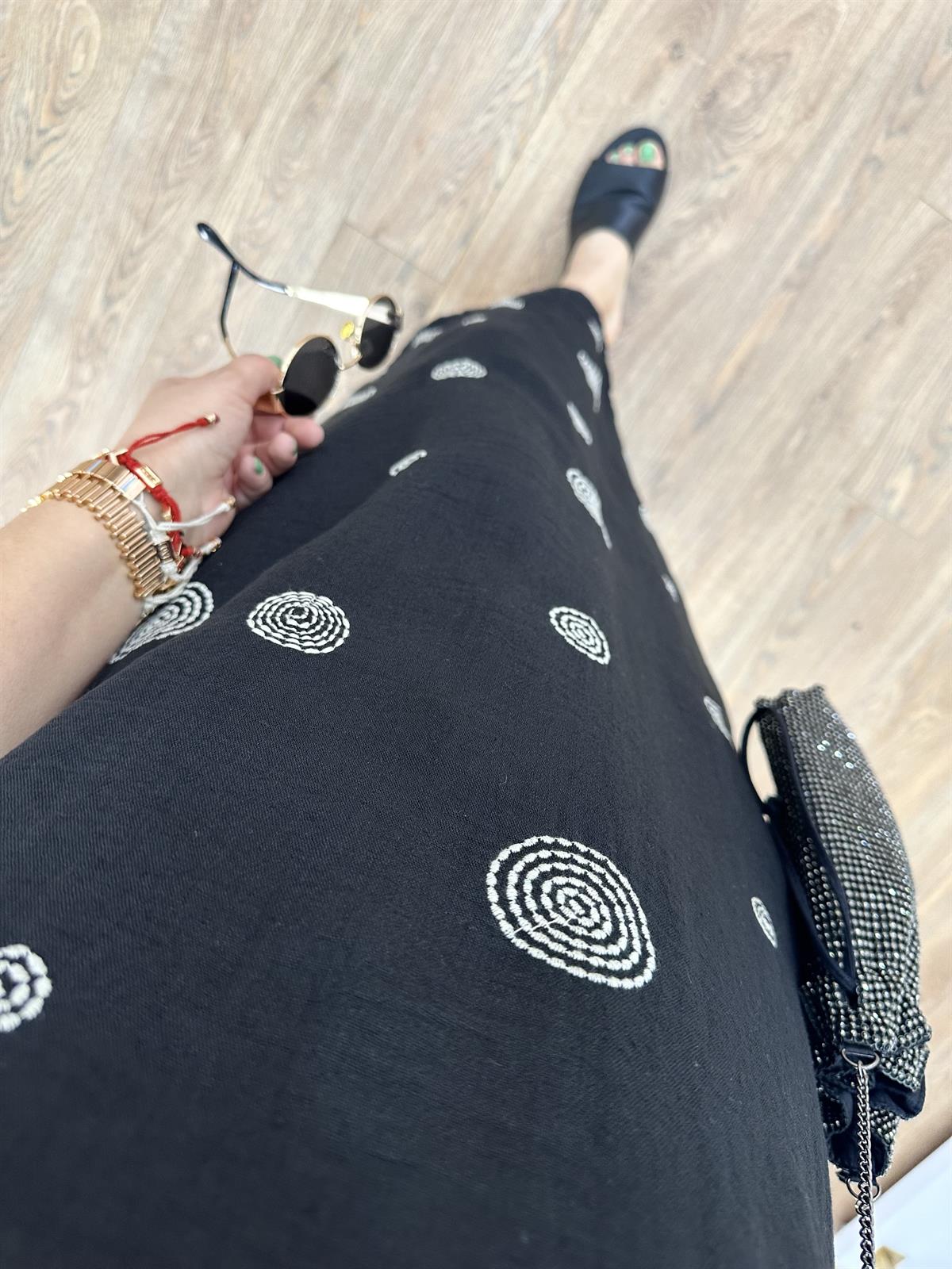 Halter Yaka Nakışlı Elbise