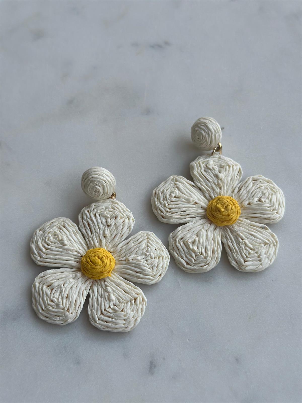 Hasır Tasarım Beyaz Küpe