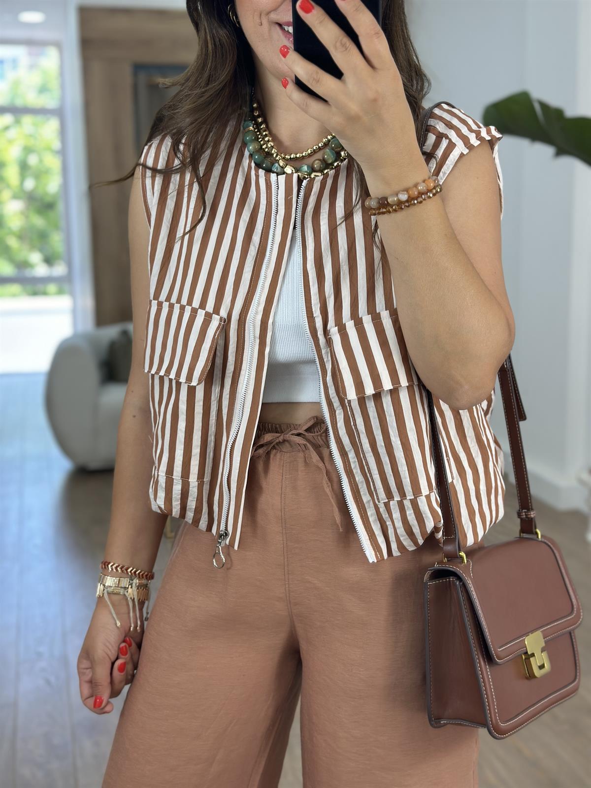 İçerisi Astarlı Cepli Yelek-Kahverengi