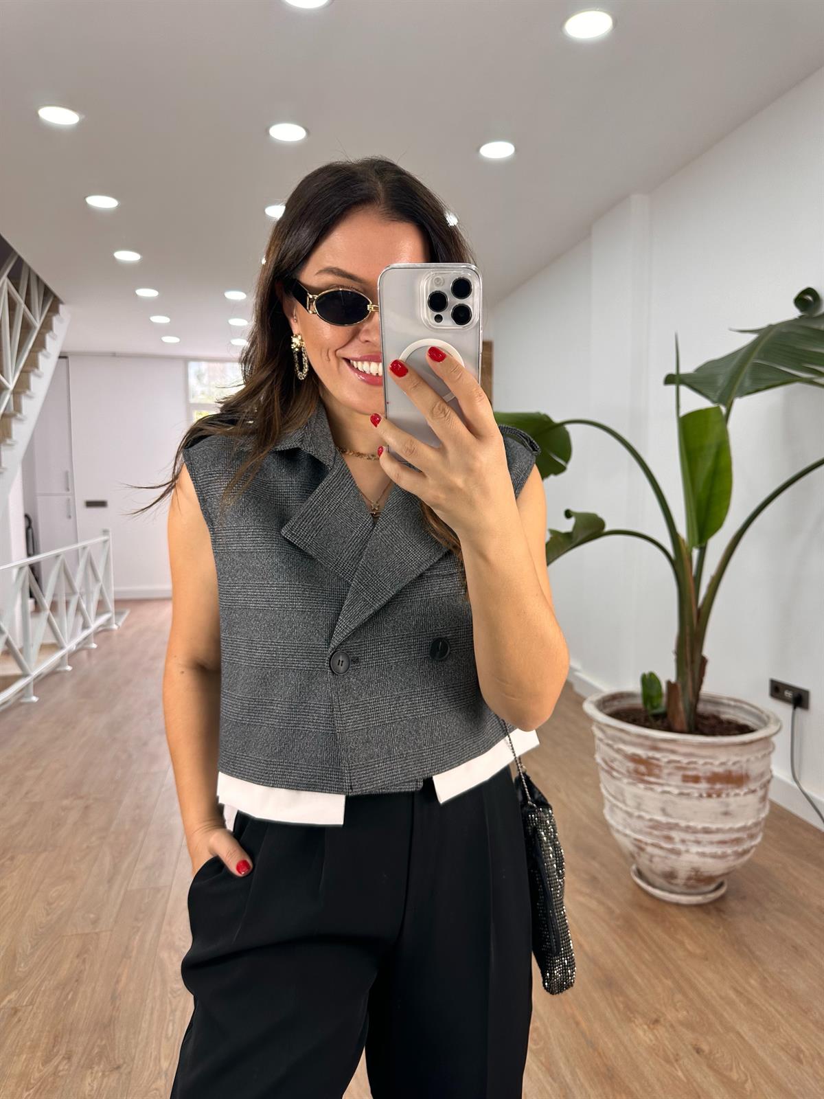 İçerisi Astarlı Gömlek Detaylı Tasarım Yelek