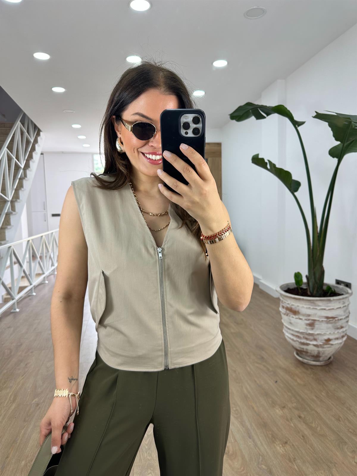 İçerisi Astarlı Kapak Cepli Yelek-Taş