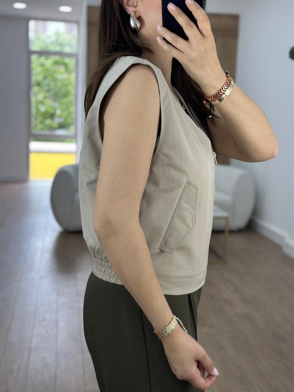 İçerisi Astarlı Kapak Cepli Yelek-Taş