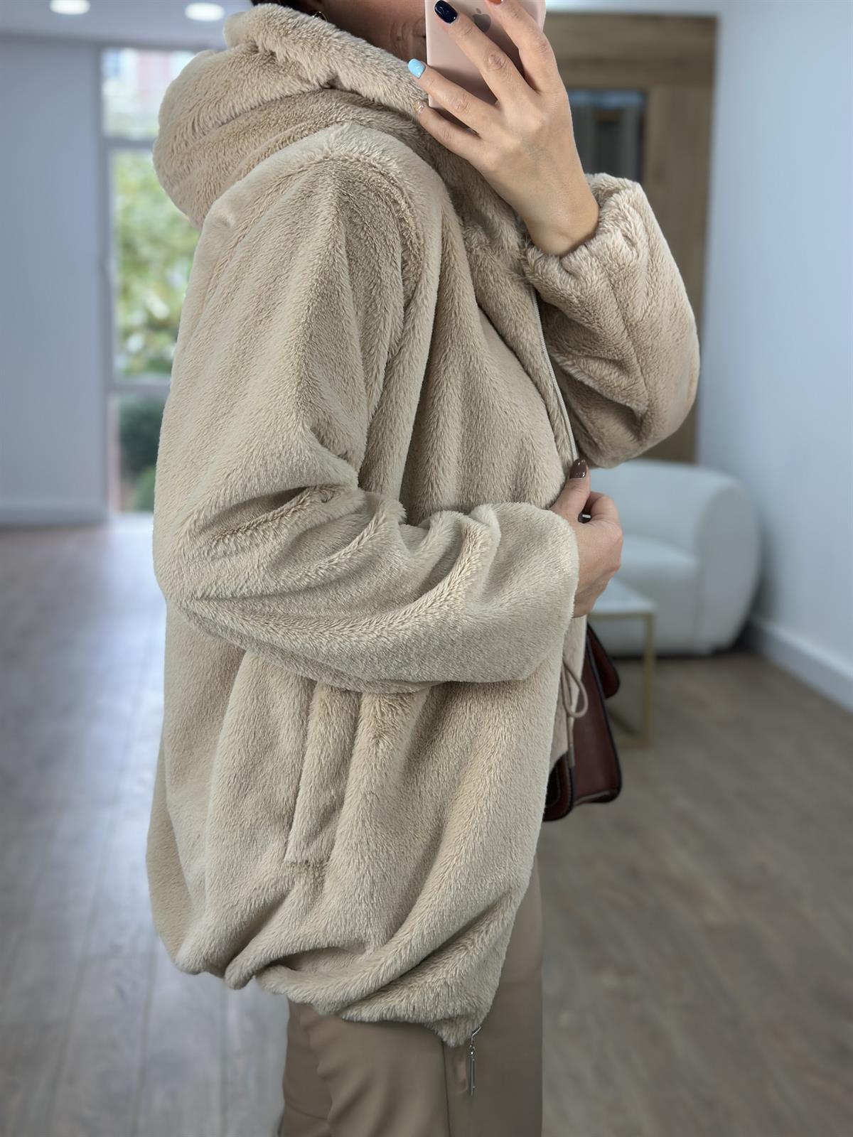 İçerisi Astarlı Kapüşonlu Kürk-Bej