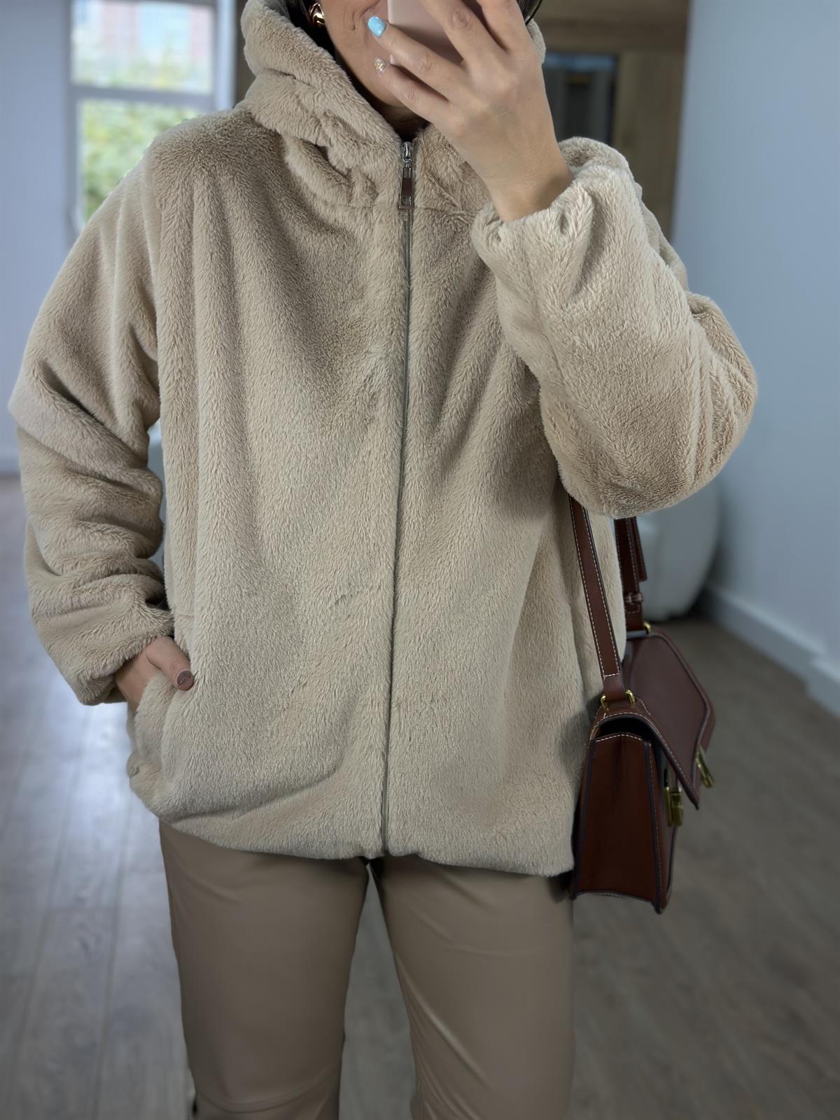 İçerisi Astarlı Kapüşonlu Kürk-Bej