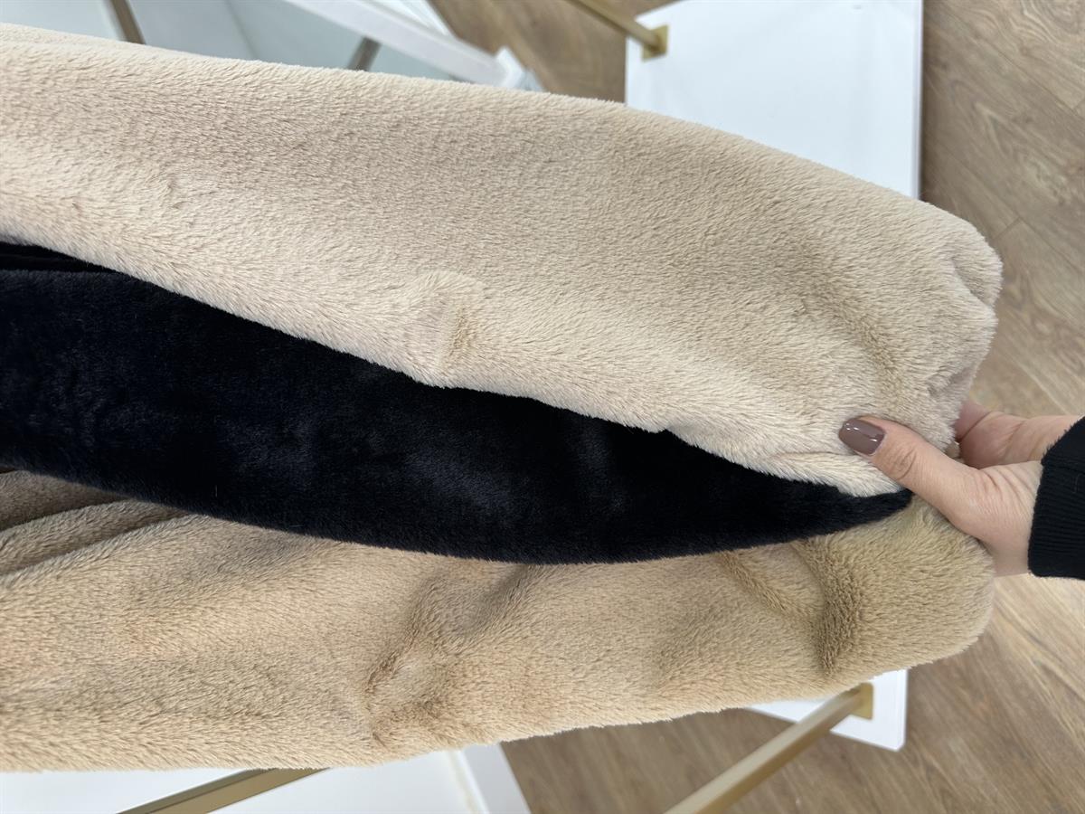 İçerisi Astarlı Kapüşonlu Kürk-Siyah