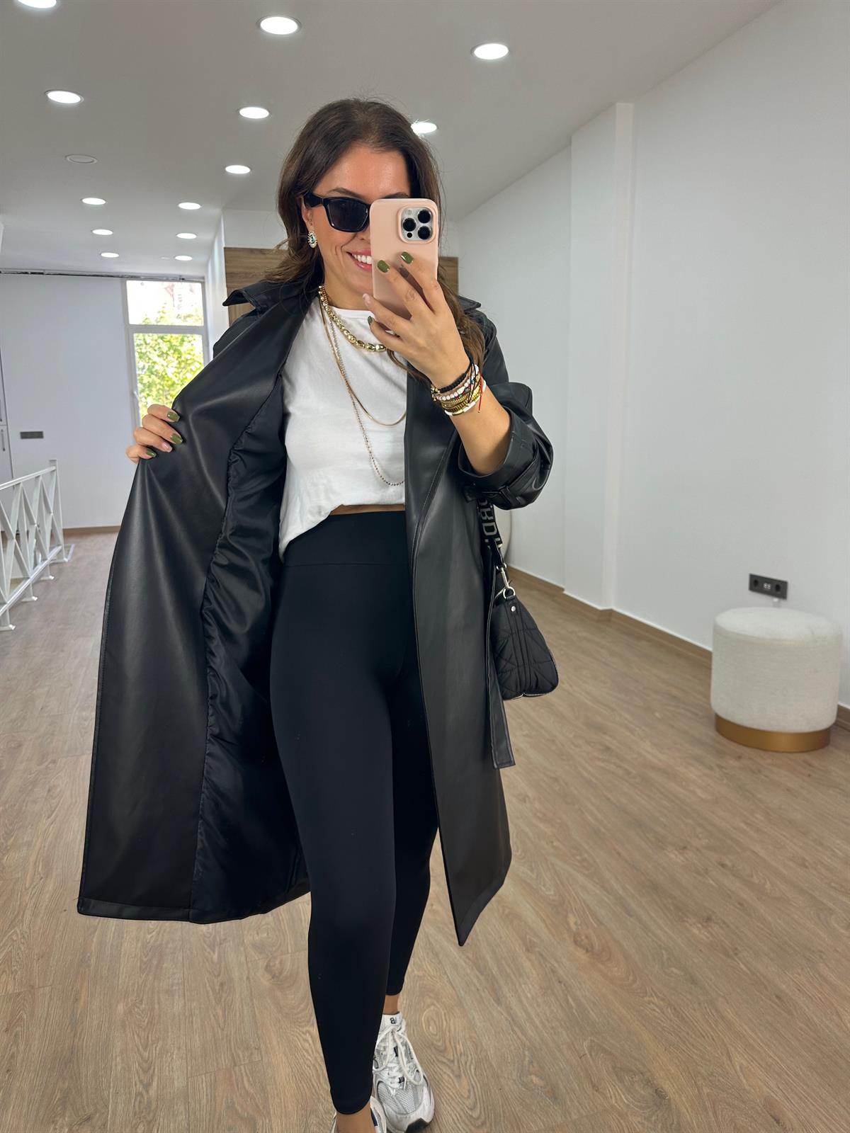 İçerisi Astarlı Kuşaklı Deri Trenç- Siyah