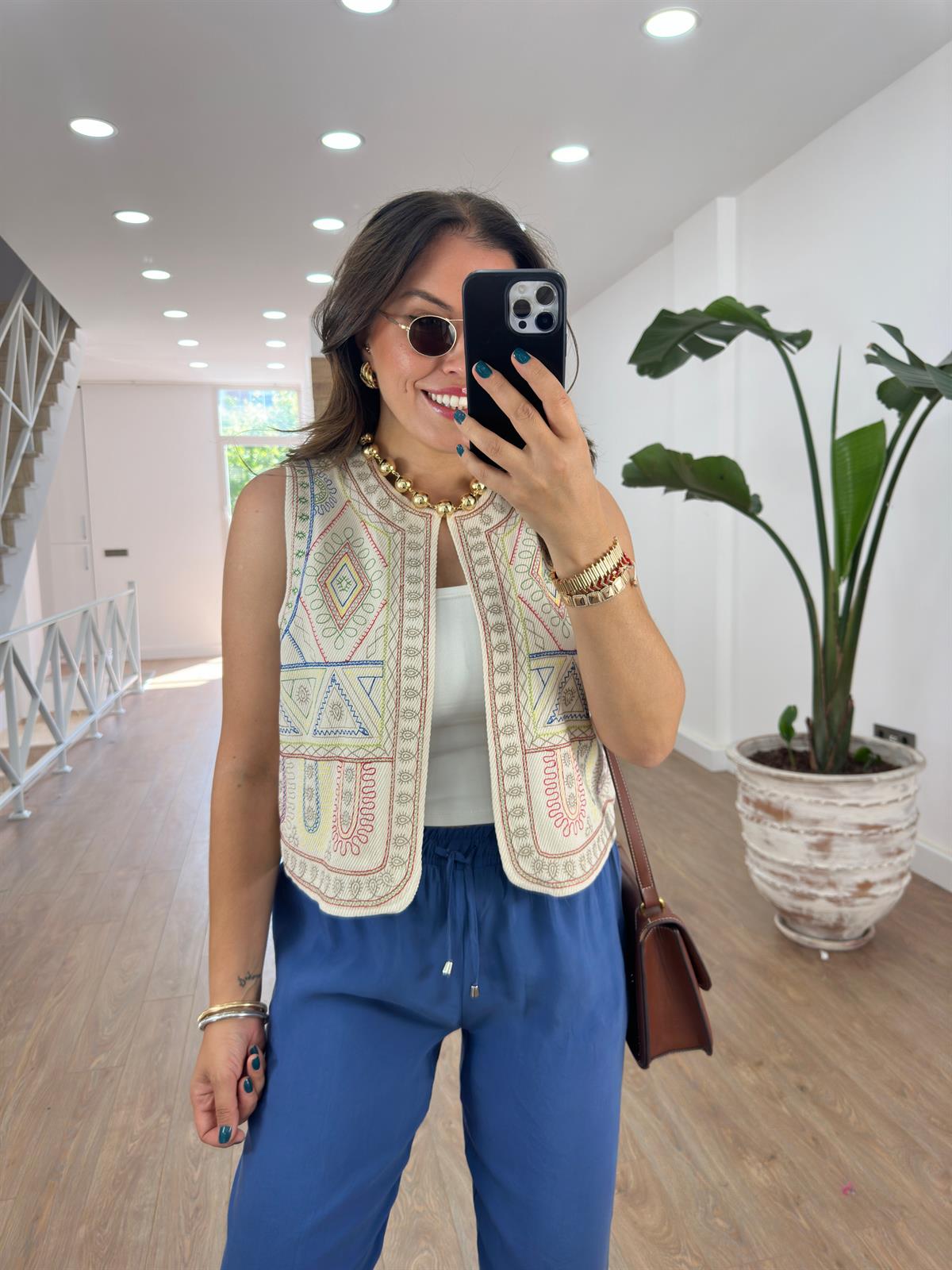 İçerisi Astarlı Nakışlı Keten Yelek