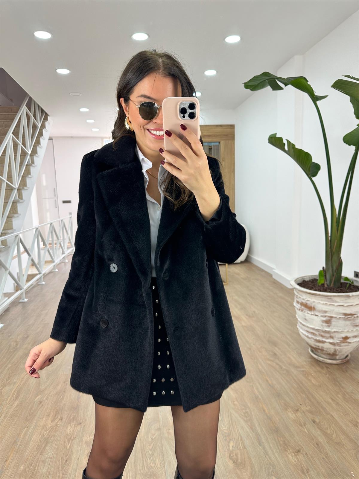 İçerisi Astarlı Tüylü Kaban Siyah