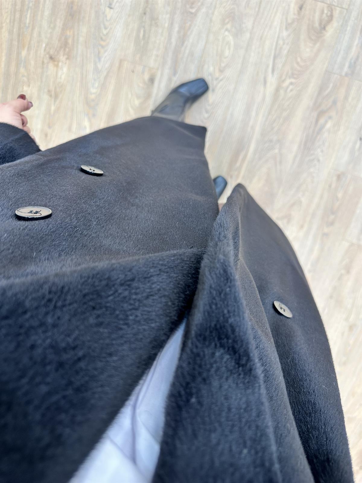 İçerisi Astarlı Tüylü Maxi Kaban-Siyah