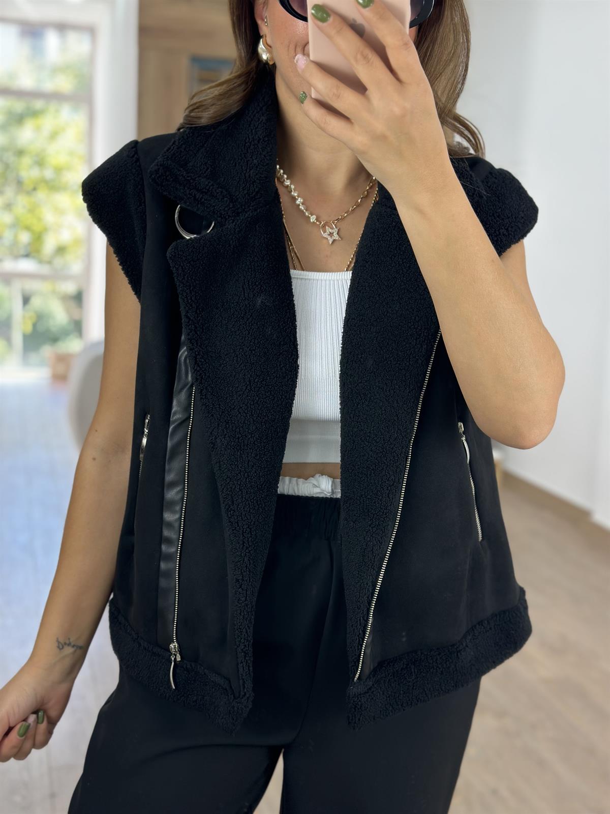 İçerisi Yumuşacık Kürklü Güderi Yelek - Siyah
