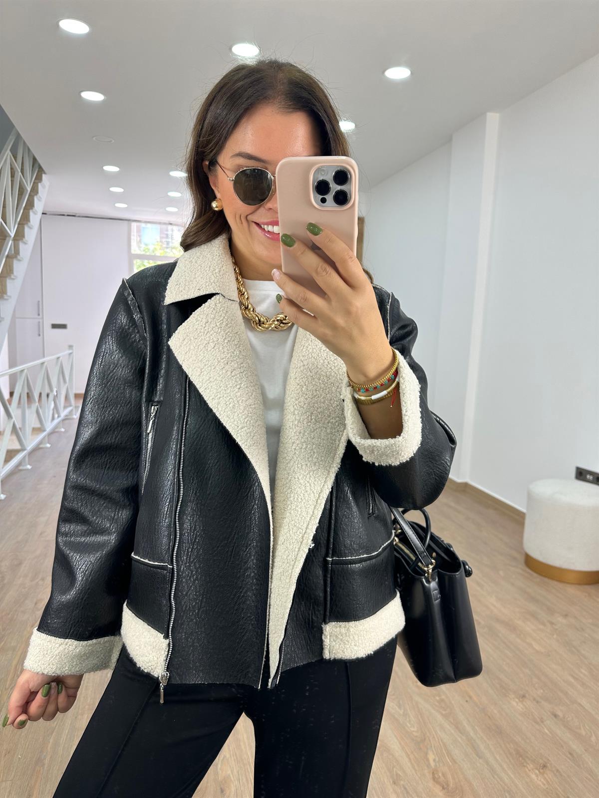 İçi Ekru Kürklü Biker Deri Mont