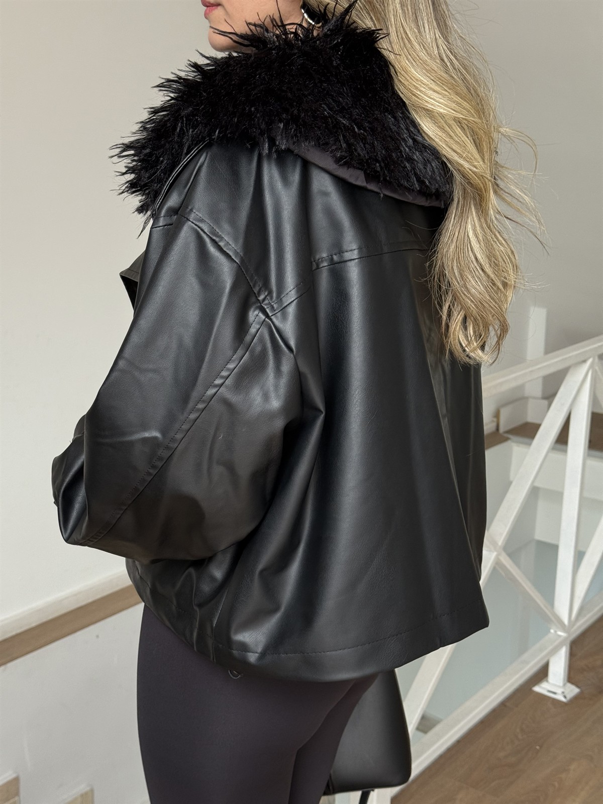 İçi Kürklü Deri Ceket