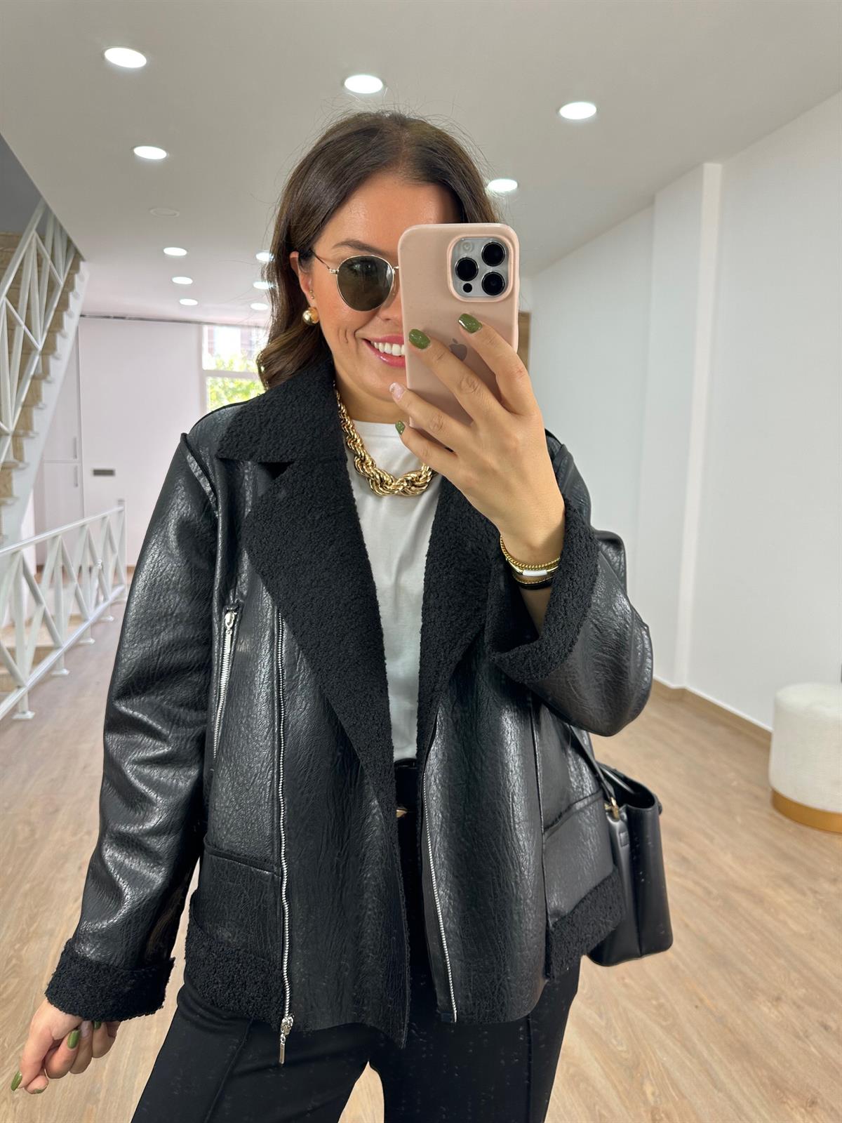 İçi Siyah Kürklü Biker Deri Mont