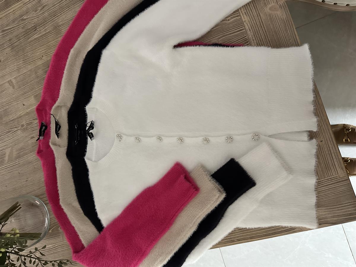 İnci Düğmeli Tüylü Yumoş Hırka-Bej